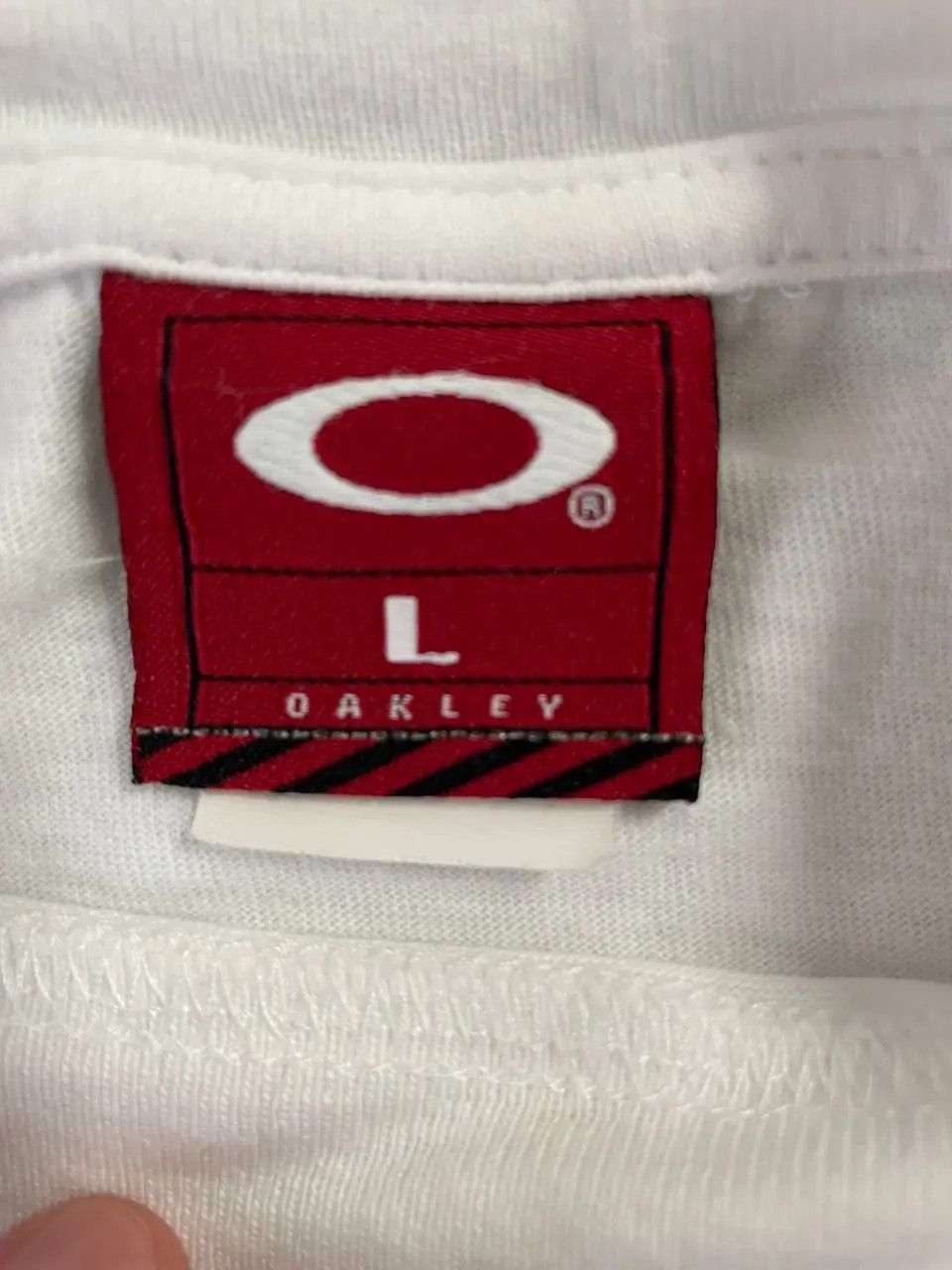 Oakley Vintage Oakley White Large Long Sleeve Sweatshirt Size US L / EU 52-54 / 3 - 2 Thumbnail