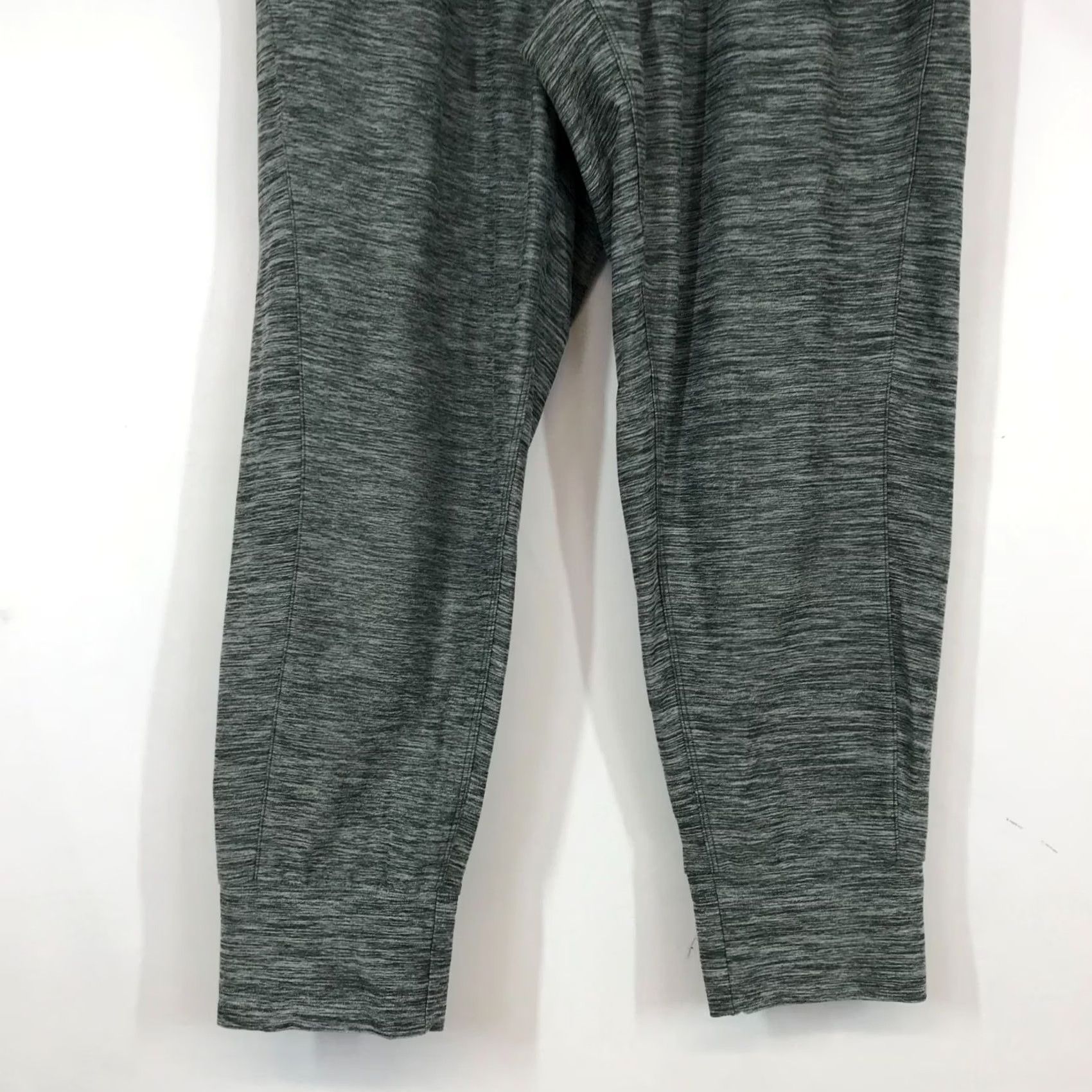 The North Face Generates an optimized title for the given product description. Size 32" / US 10 / IT 46 - 3 Thumbnail