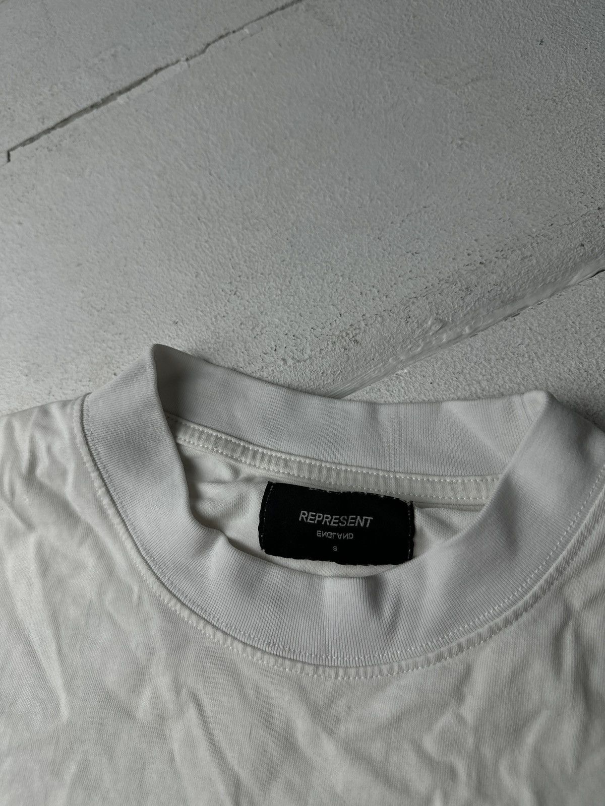 Represent Clo. REPRESENT 🚨 RACING CLUB V12 RARE BIG LOGO BOXY TEE MEN Size US S / EU 44-46 / 1 - 8 Thumbnail