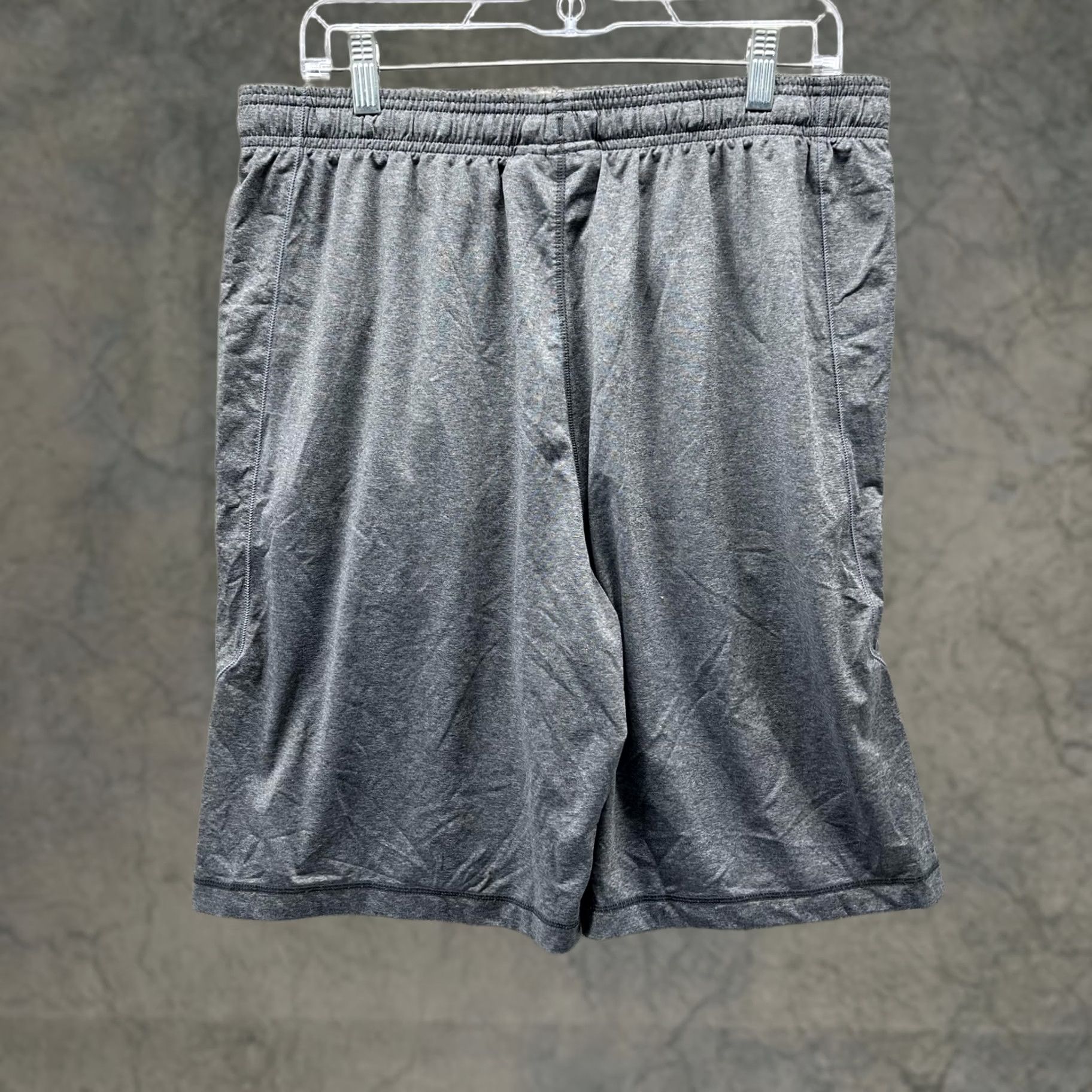 Under Armour Under Armour Shorts Mens XL Gray HeatGear Athletic Training Gym Performance Size US 36 / EU 52 - 1 Thumbnail