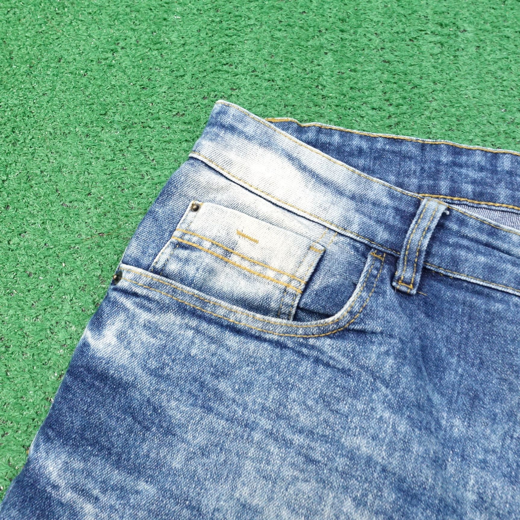 Southpole VINTAGE SOUTHPOLE DENIM SHORTS MENS 40 STRETCH JORTS BLUE 12 INSEAM 00s Y2K Shorts Mens 40 Blue Denim Short Casual Vintage Size US 40 / EU 56 - 3 Thumbnail