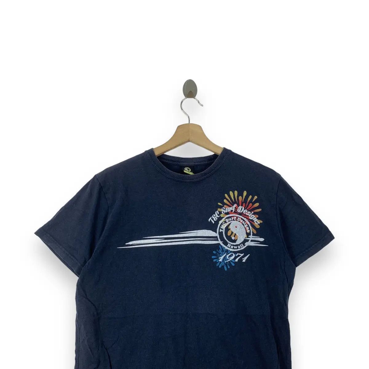Vintage Vintage T&C SURF DESIGNS Fireworks Hawaii Tee Shirt Top Size US M / EU 48-50 / 2 - 3 Thumbnail