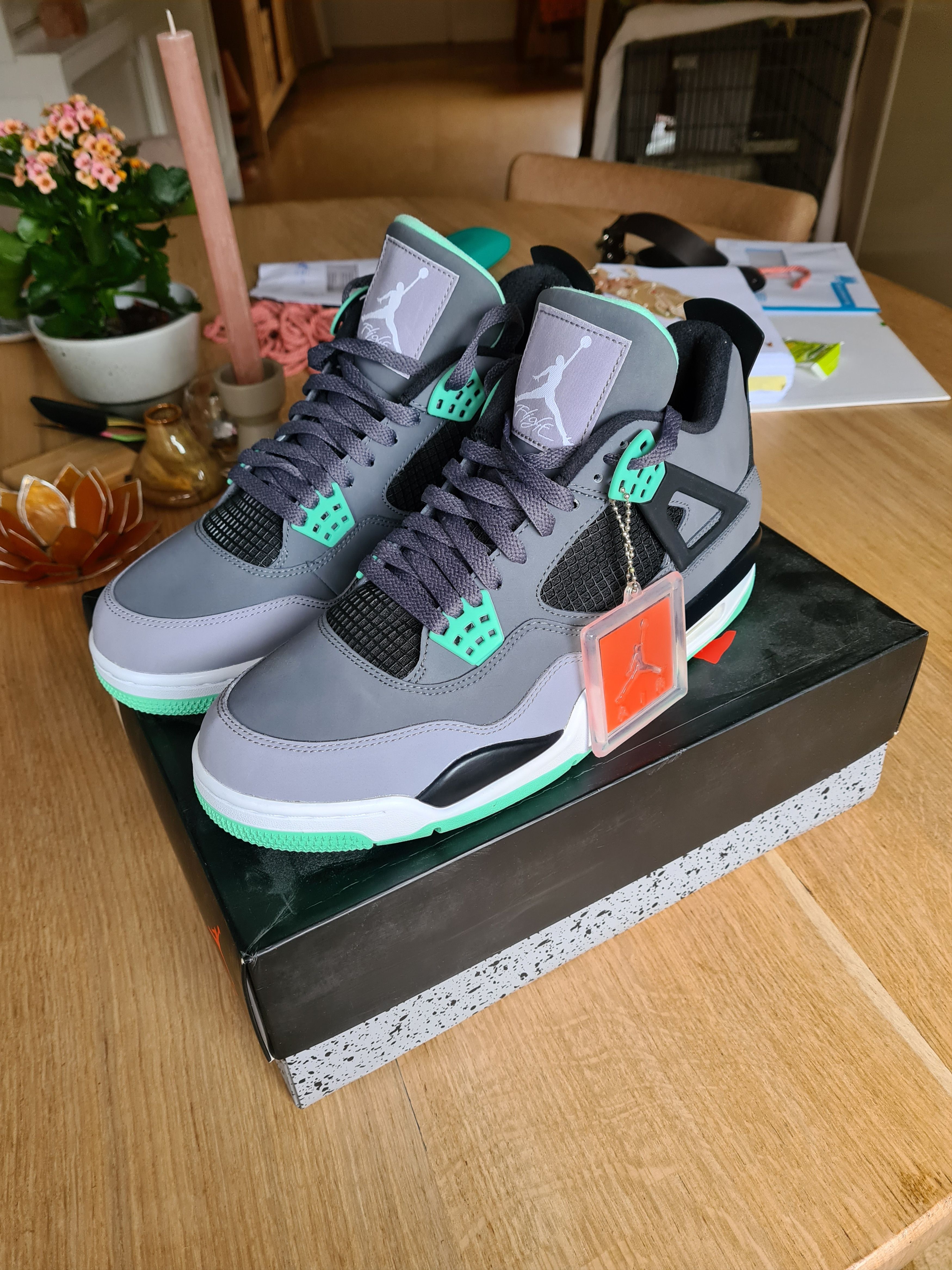 Green glow 4s deals