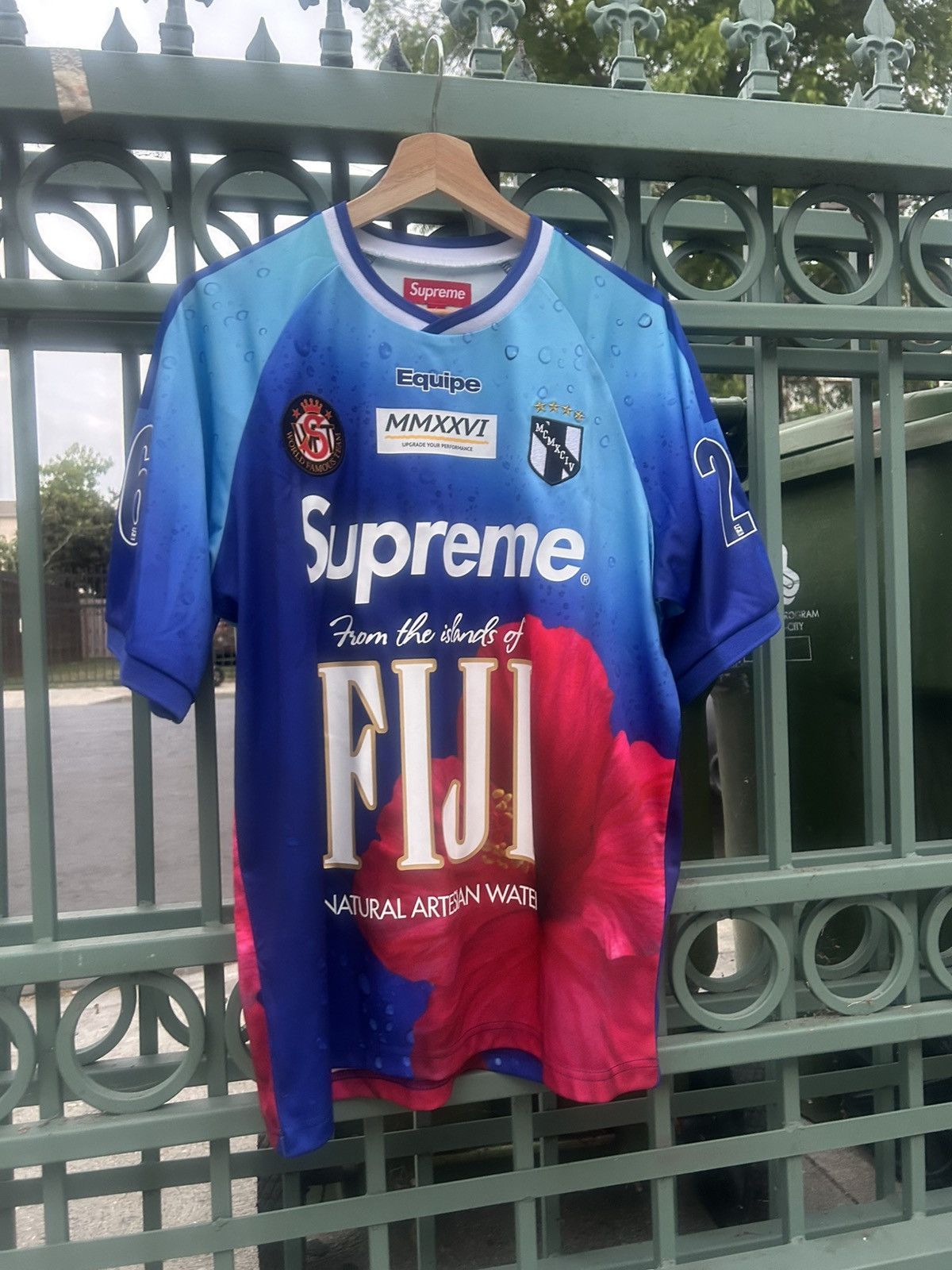 supreme fiji soccer jersey size small
