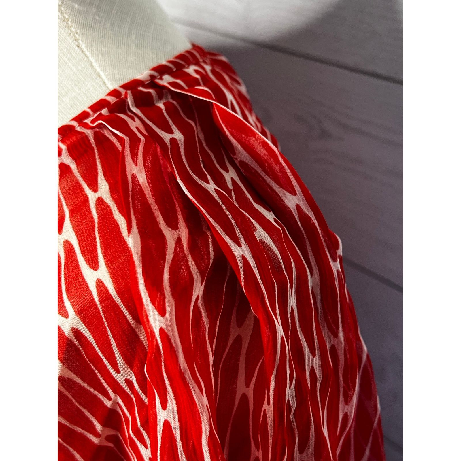 Banana Republic Banana Republic Silk Blouse Red geometric Ikat Print Size M Size M / US 6-8 / IT 42-44 - 6 Thumbnail