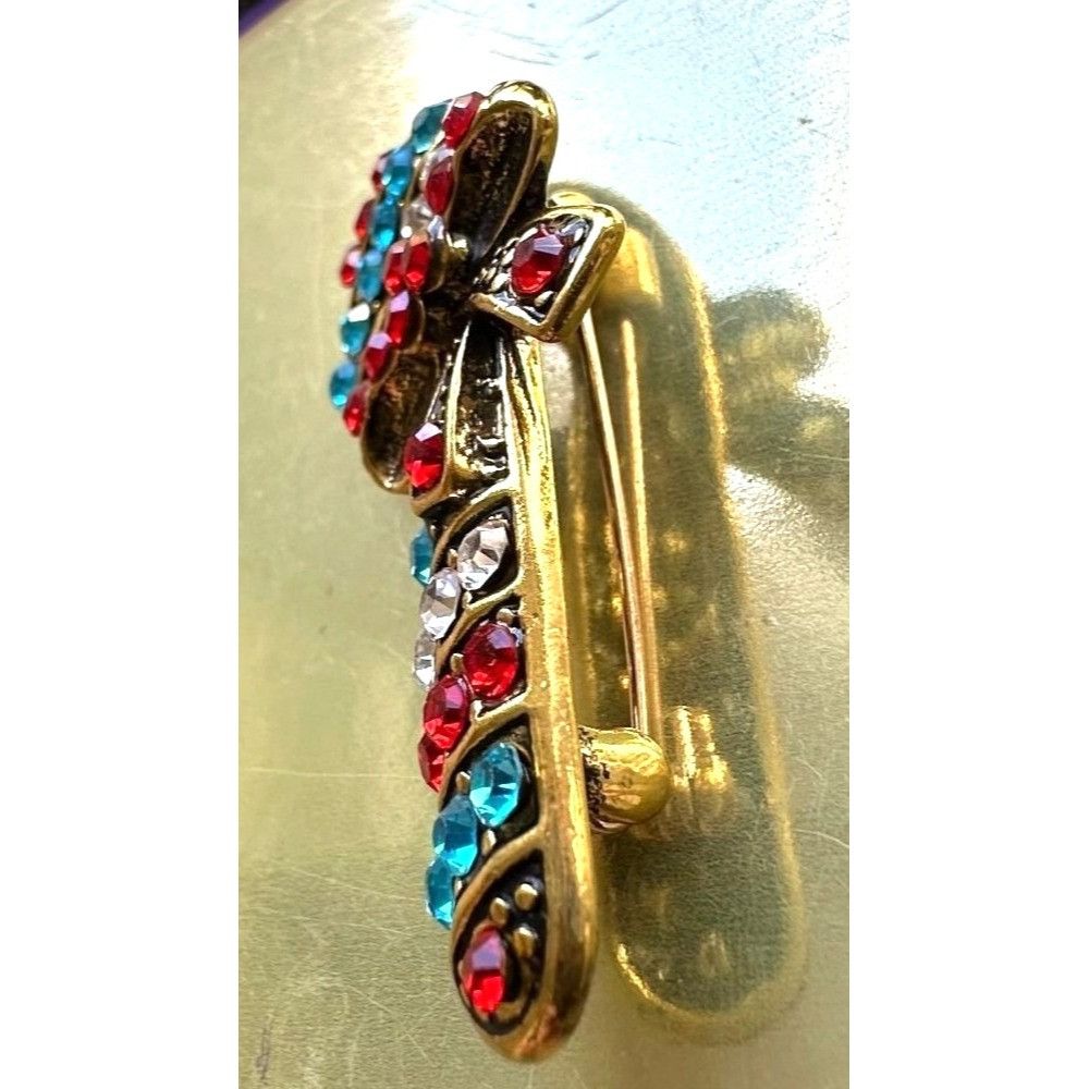 Handmade Candy Cane Brooch Pin New Christmas Jewelry Crystal Accents Size ONE SIZE - 6 Thumbnail
