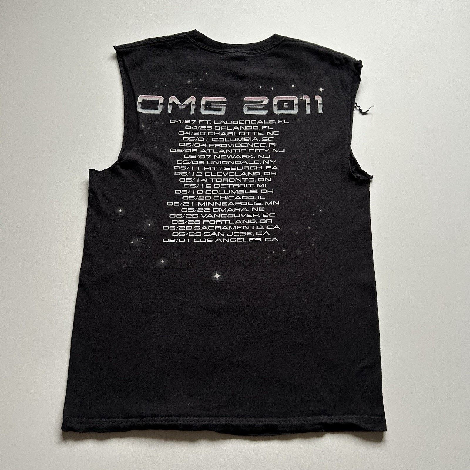 Band Tees × Hanes × Vintage 2011 Usher OMG Tour Sleeveless Shirt Medium Tank Top RnB Size US M / EU 48-50 / 2 - 3 Thumbnail