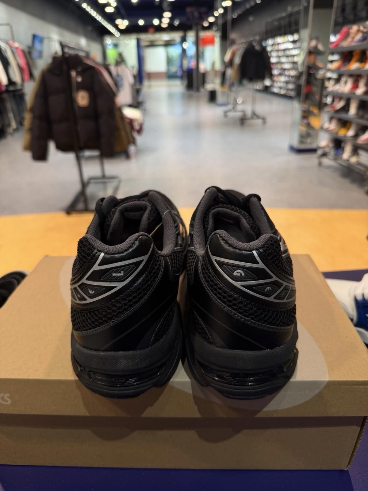 Asics ASICS Gel-1130 Black Pure Silver Men (13) 1201A906-001 NEW Size US 13 / EU 46 - 6 Thumbnail