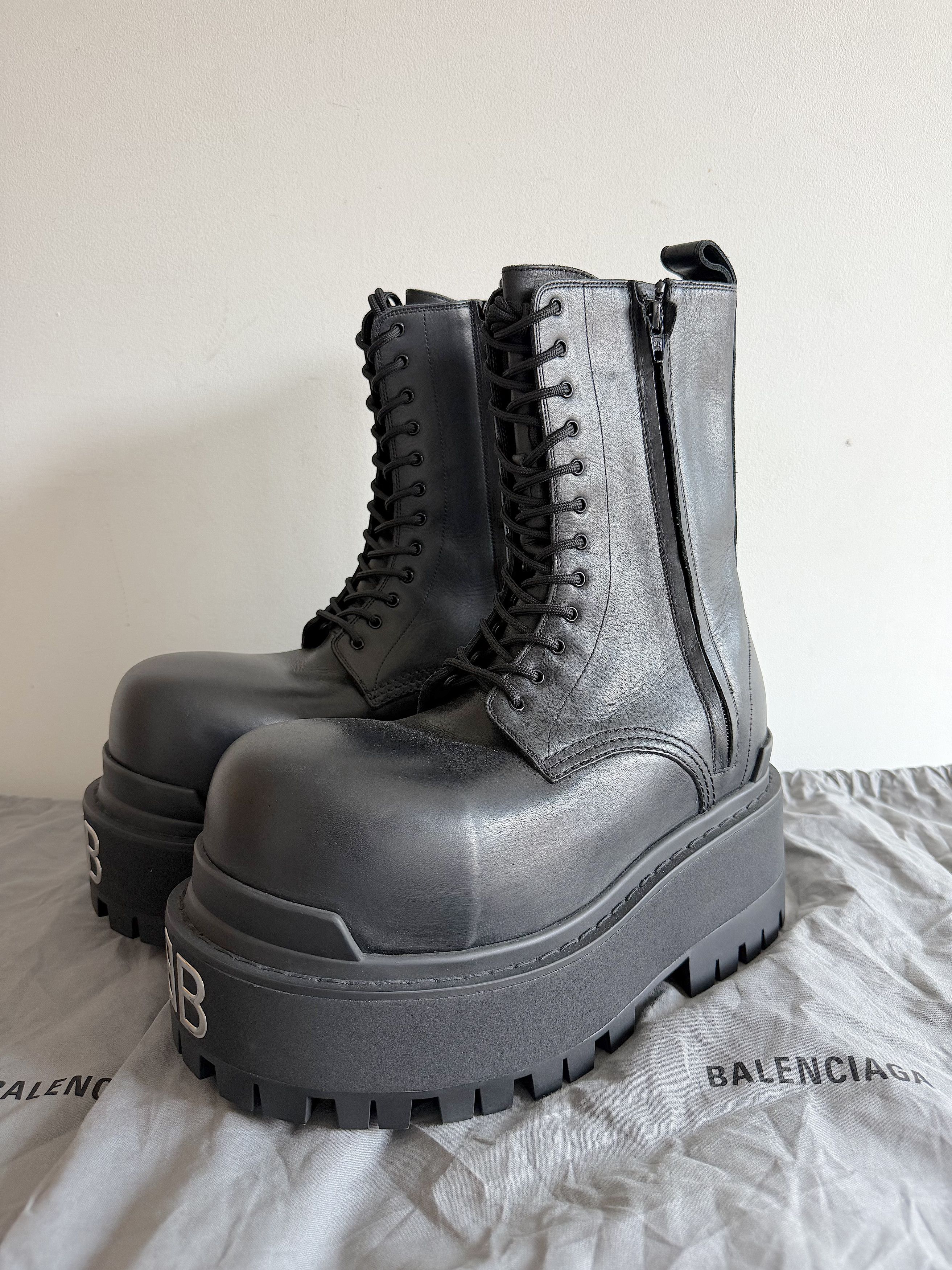 Balenciaga New Spring 25 Giant BB Hardware Boots (41) EU 41-42 US 8-9 Size US 8 / EU 41 - 2 Thumbnail