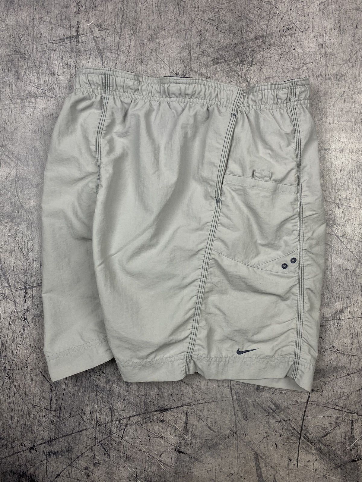 Nike × Vintage Vintage Nike Swoosh Cargo Drill Y2K Nylon Shorts Size US 35 - 2 Thumbnail
