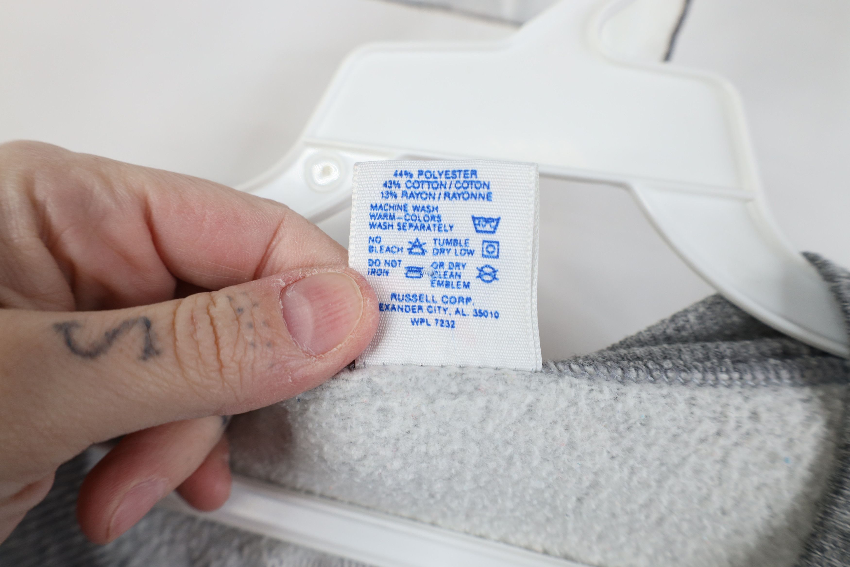 Vintage Vintage 90s James Bay Outfitters Crewneck Sweatshirt Gray Size US XL / EU 56 / 4 - 8 Thumbnail
