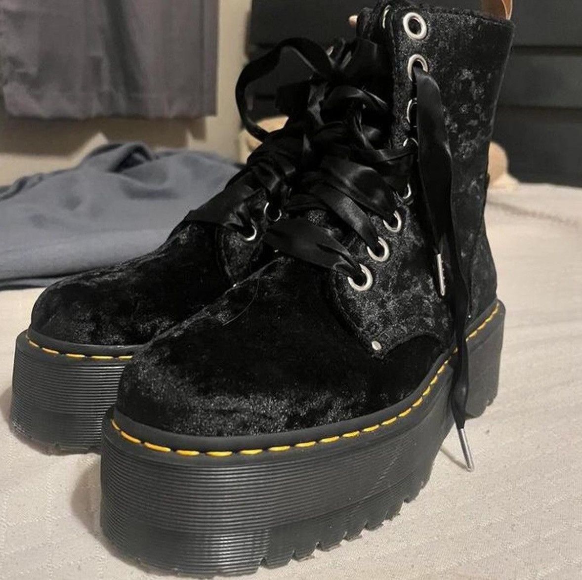 Vintage Doc Martens Size US 9 / EU 42 - 2 Thumbnail