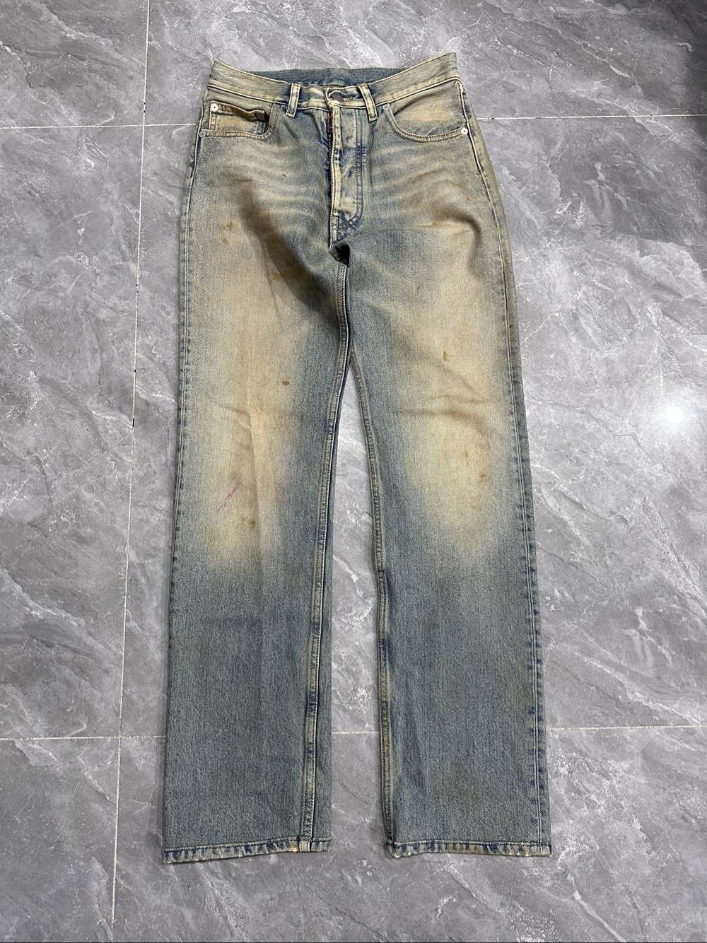 Maison Margiela Maison Margiela Distressed Denim Jeans Size 26 Size US 26 / EU 42 - 1 Thumbnail