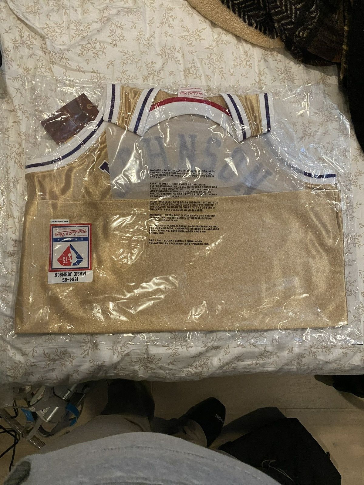 Mitchell & Ness Mitchell and Ness Magic Johnson Jersey Size L Size US L / EU 52-54 / 3 - 7 Thumbnail