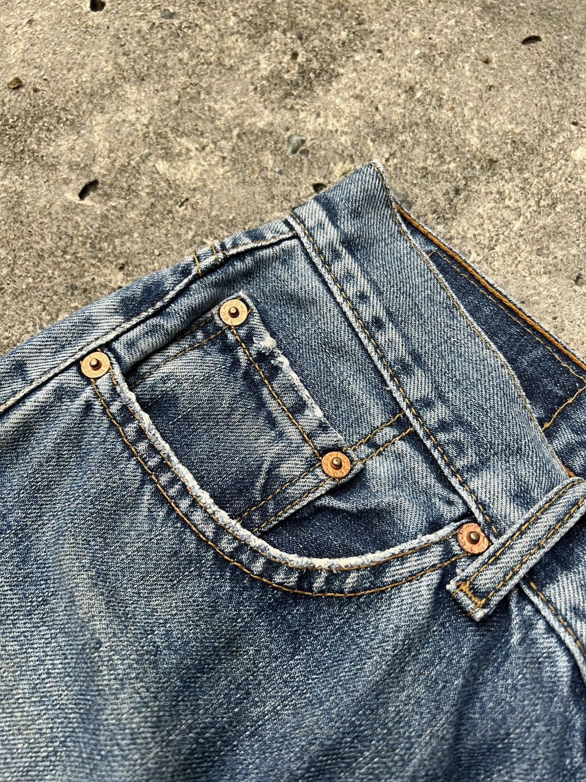 Levi's Vintage Levis 517 Mud Wash Jean Size US 29 - 11 Thumbnail