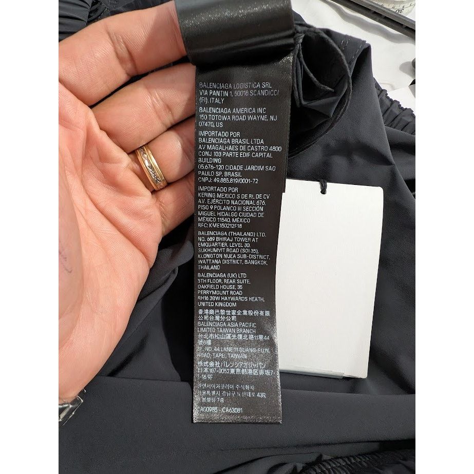 Balenciaga × Under Armour o1rshd1 Nylon Stretch Windbreaker in Black Size US S / EU 44-46 / 1 - 20 Thumbnail