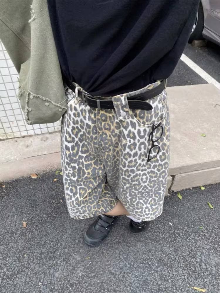 Japanese Brand × Vintage leopard print y2k jean shorts Size US 36 / EU 52 - 1 Thumbnail