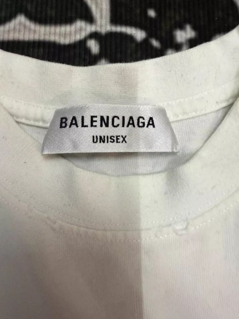 Balenciaga Balenciaga Casual short-sleeved T-shirt with cursive lette Size US S / EU 44-46 / 1 - 4 Thumbnail