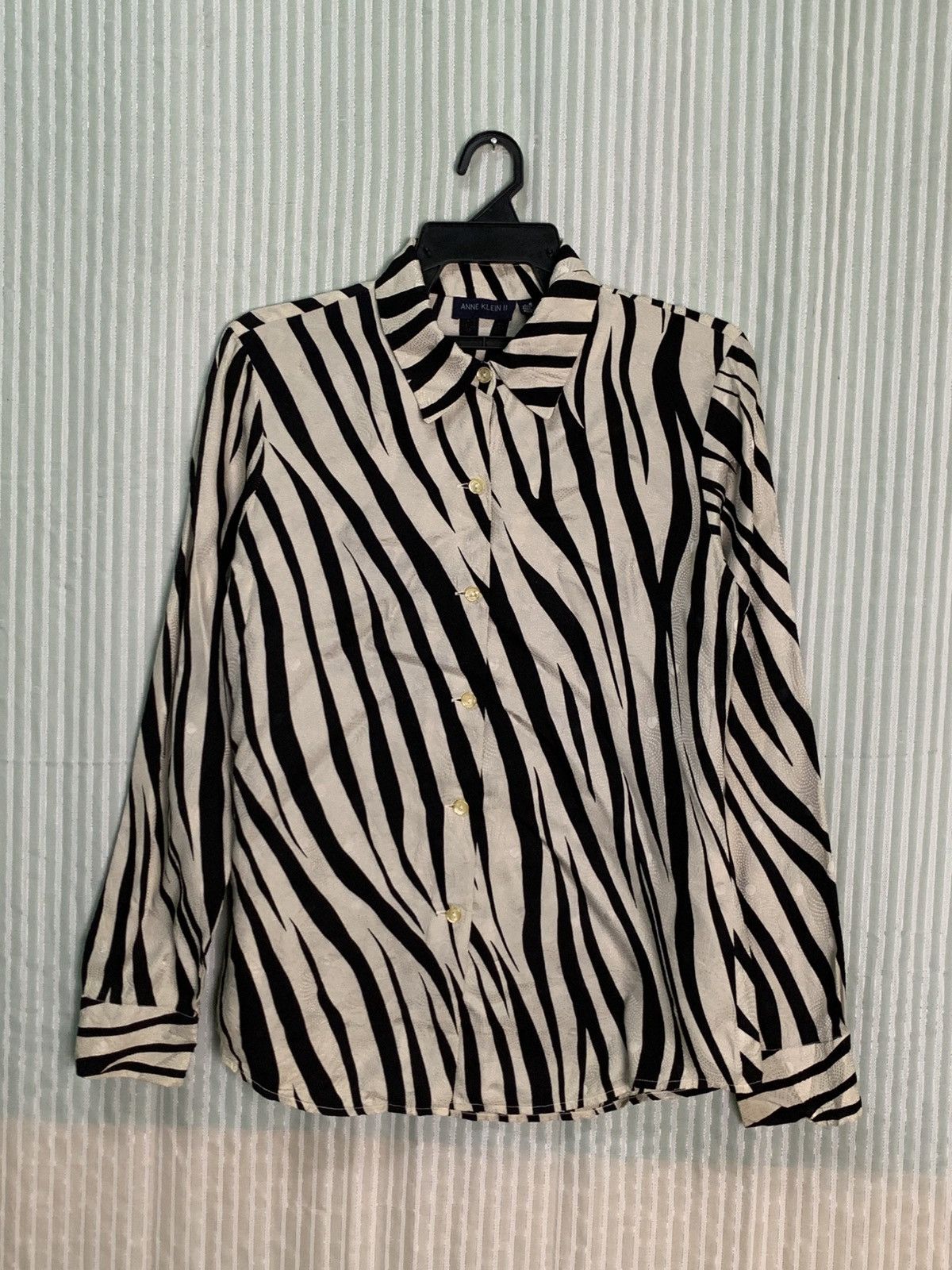 Anne Klein Rare Design Vintage Anne Klein Zebra Print Silk Blouse Size M / US 6-8 / IT 42-44 - 1 Thumbnail