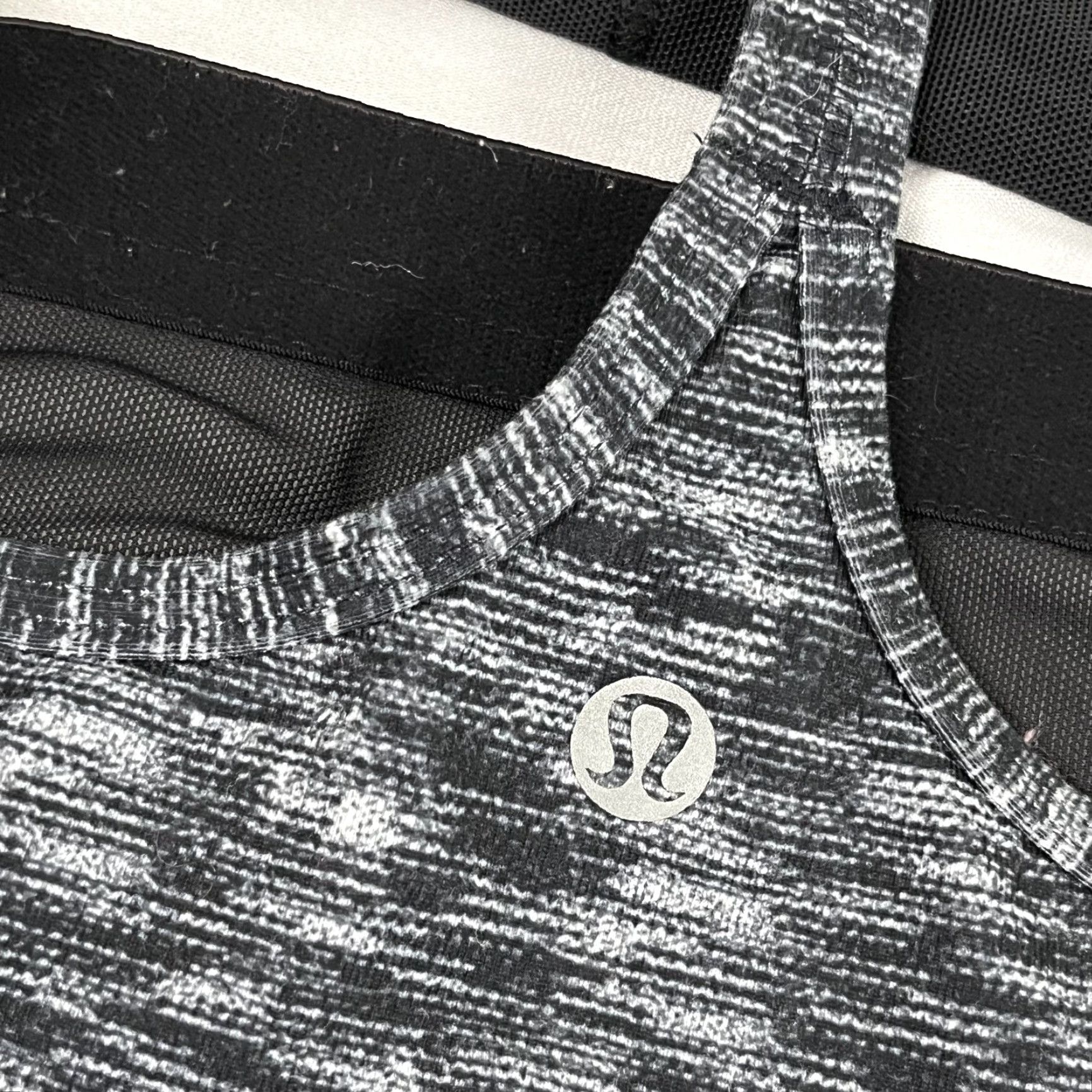 Lululemon Lululemon Power Y Tank Top Womens Size 2/4 Gray Black Racerback Light Support Size S / US 4 / IT 40 - 2 Thumbnail