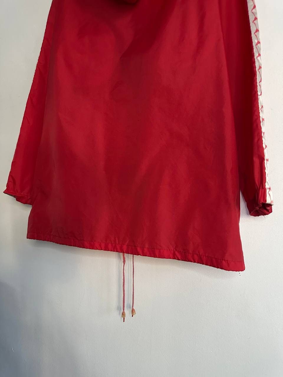 Puma Vintage Puma red windbreaker jacket with logo tape sleeves Size US L / EU 52-54 / 3 - 10 Thumbnail