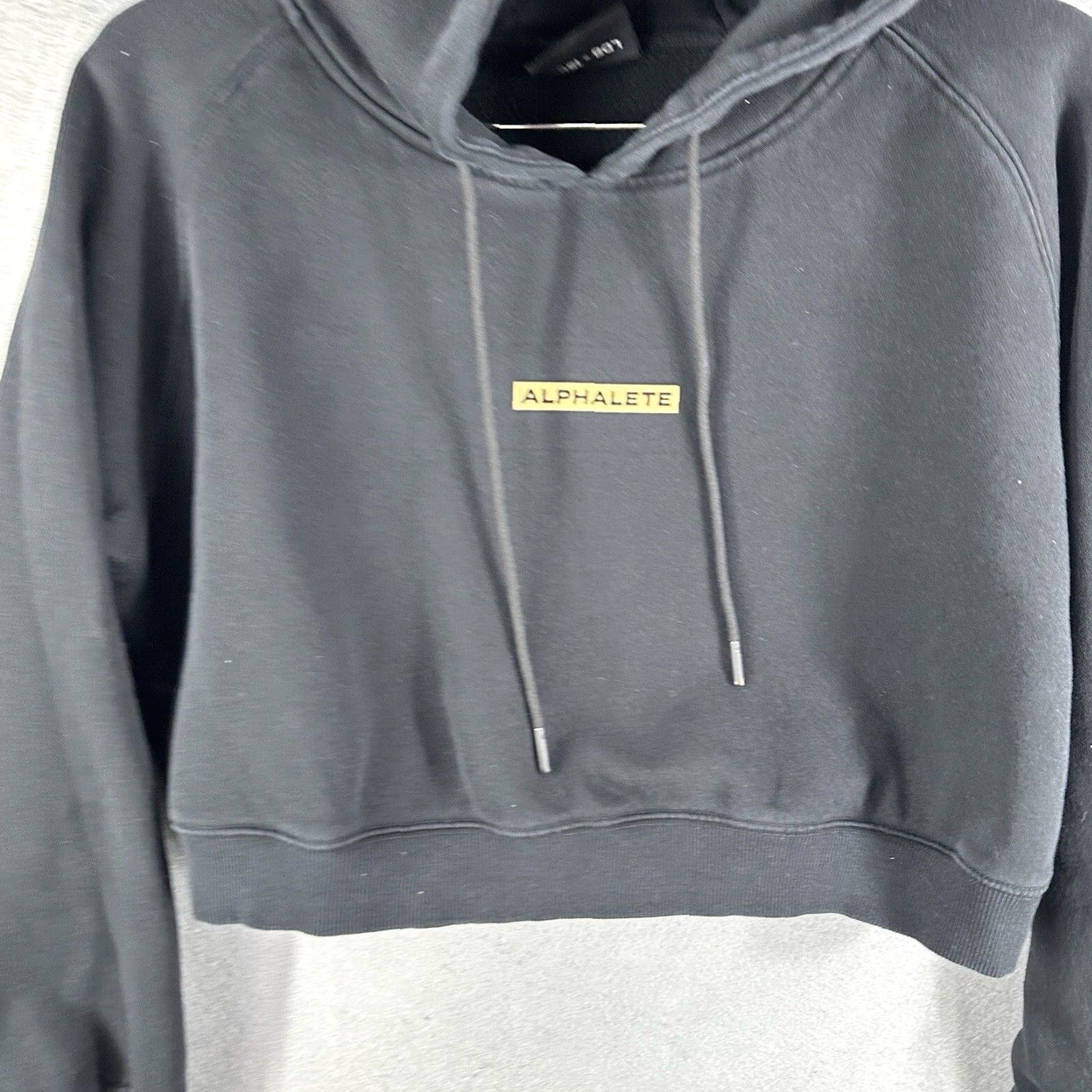 Vintage ALPHALETE Hoodie Cropped Womens 2XL Black Logo Pullover Athletic Preppy Size XXL / US 16-18 / IT 52-54 - 2 Thumbnail