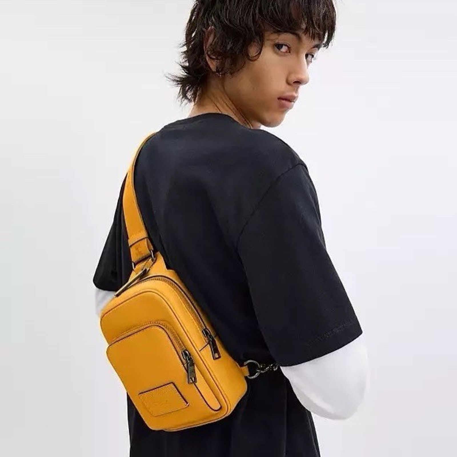 Coach NWT Coach Racer Sling Pack CX071 calf leather Size ONE SIZE - 5 Thumbnail