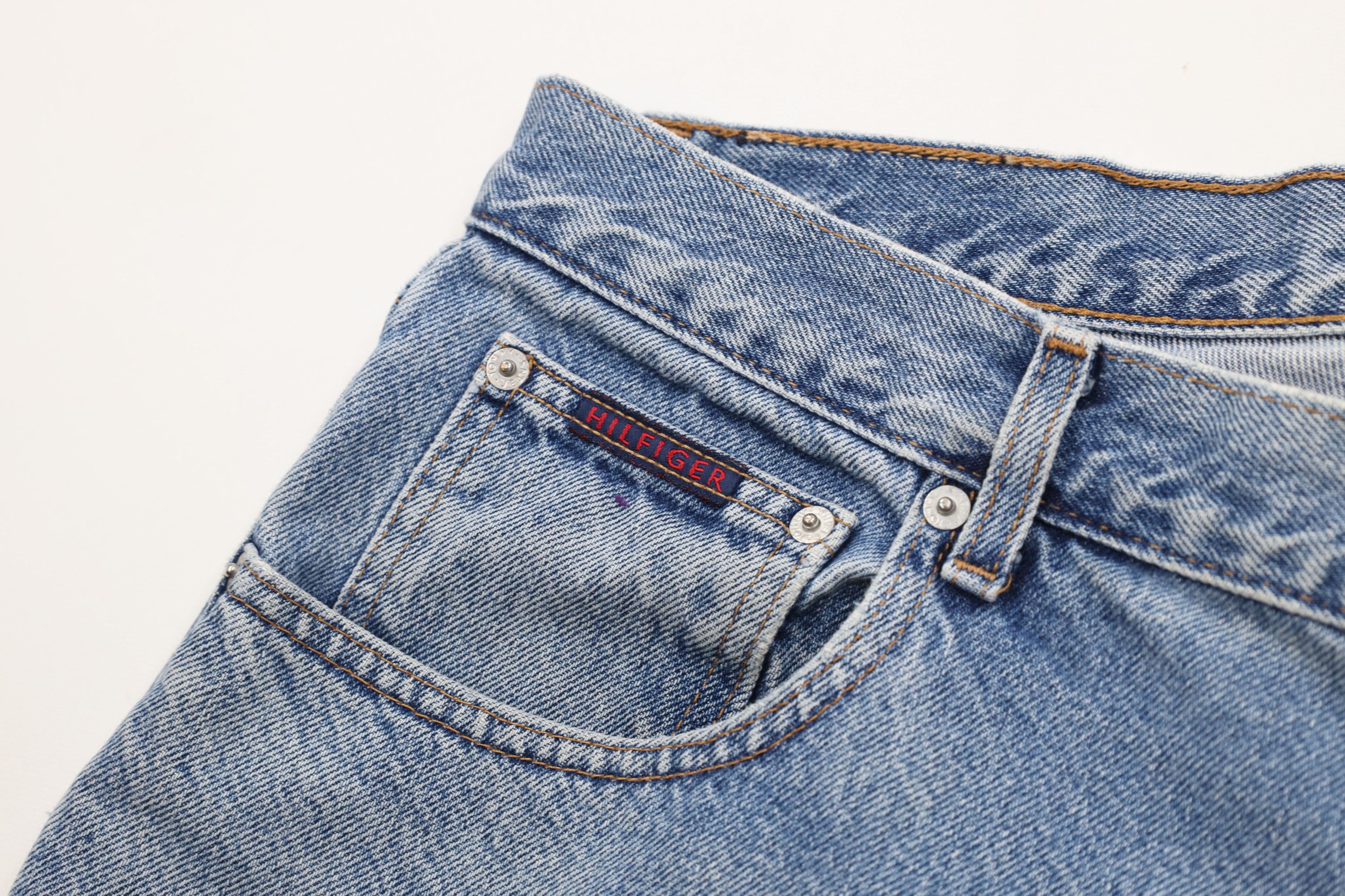 Tommy Hilfiger Vintage 90s Tommy Hilfiger Baggy Relaxed Fit Denim Jeans Size US 38 / EU 54 - 9 Thumbnail