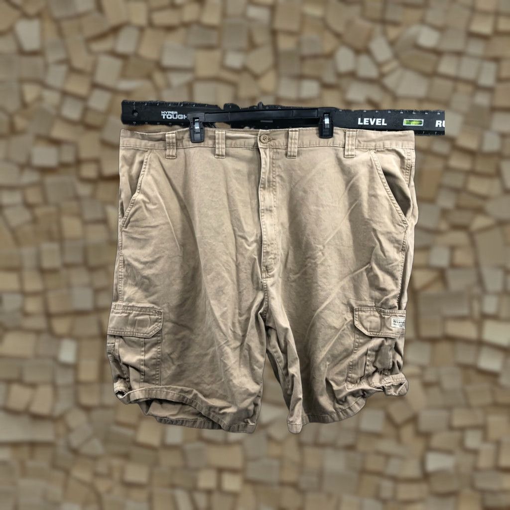 Wrangler Wrangler Cargo Shorts Mens Size 48 Mid Rise Medium Wash Beige Size US 32 / EU 48 - 1 Thumbnail