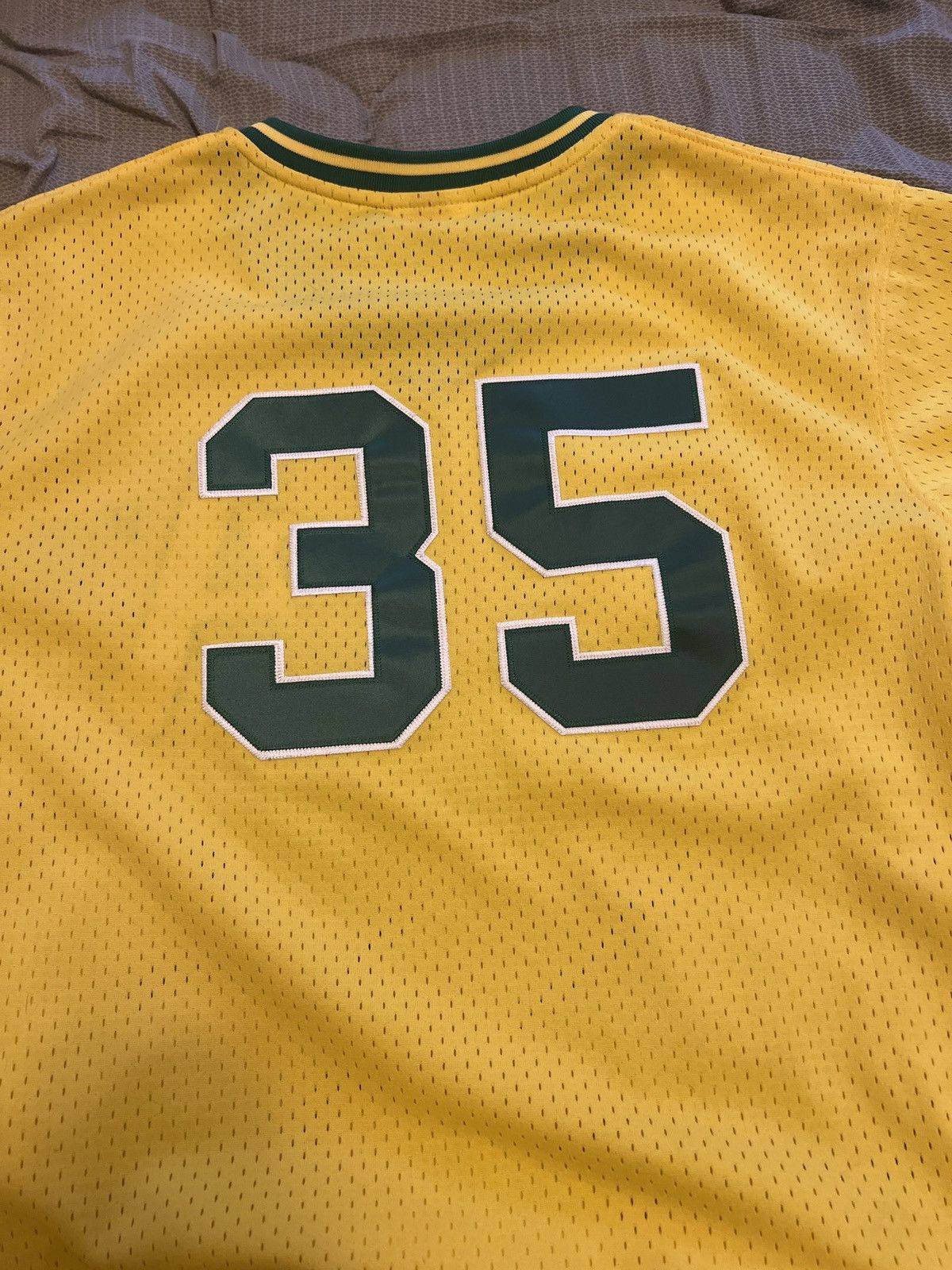 Mitchell & Ness Ricky Henderson Oakland Athletics Jersey Size US L / EU 52-54 / 3 - 6 Thumbnail
