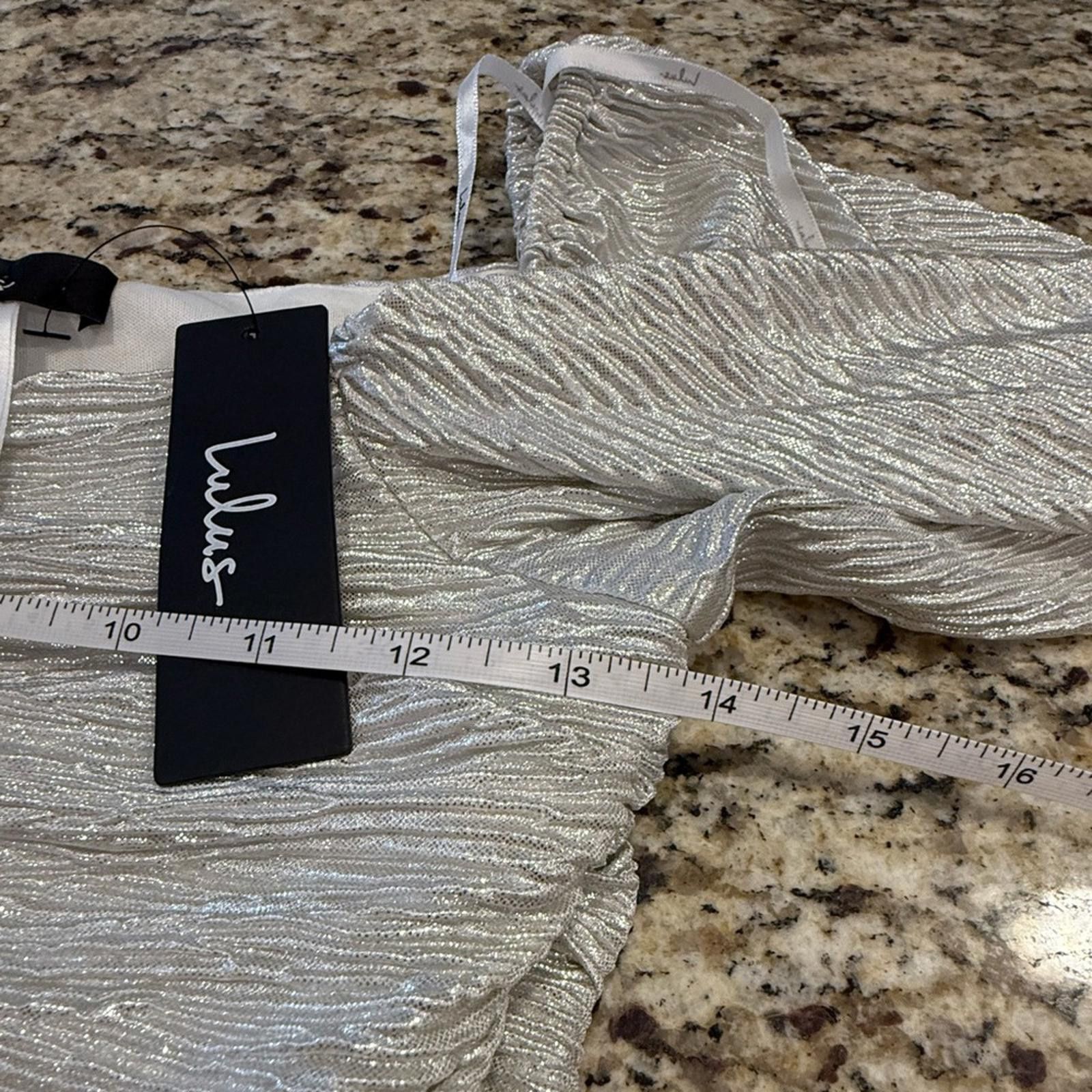 Lulus Lulus silver shimmery crop top shirred ruching SZ SM Size S / US 4 / IT 40 - 9 Thumbnail