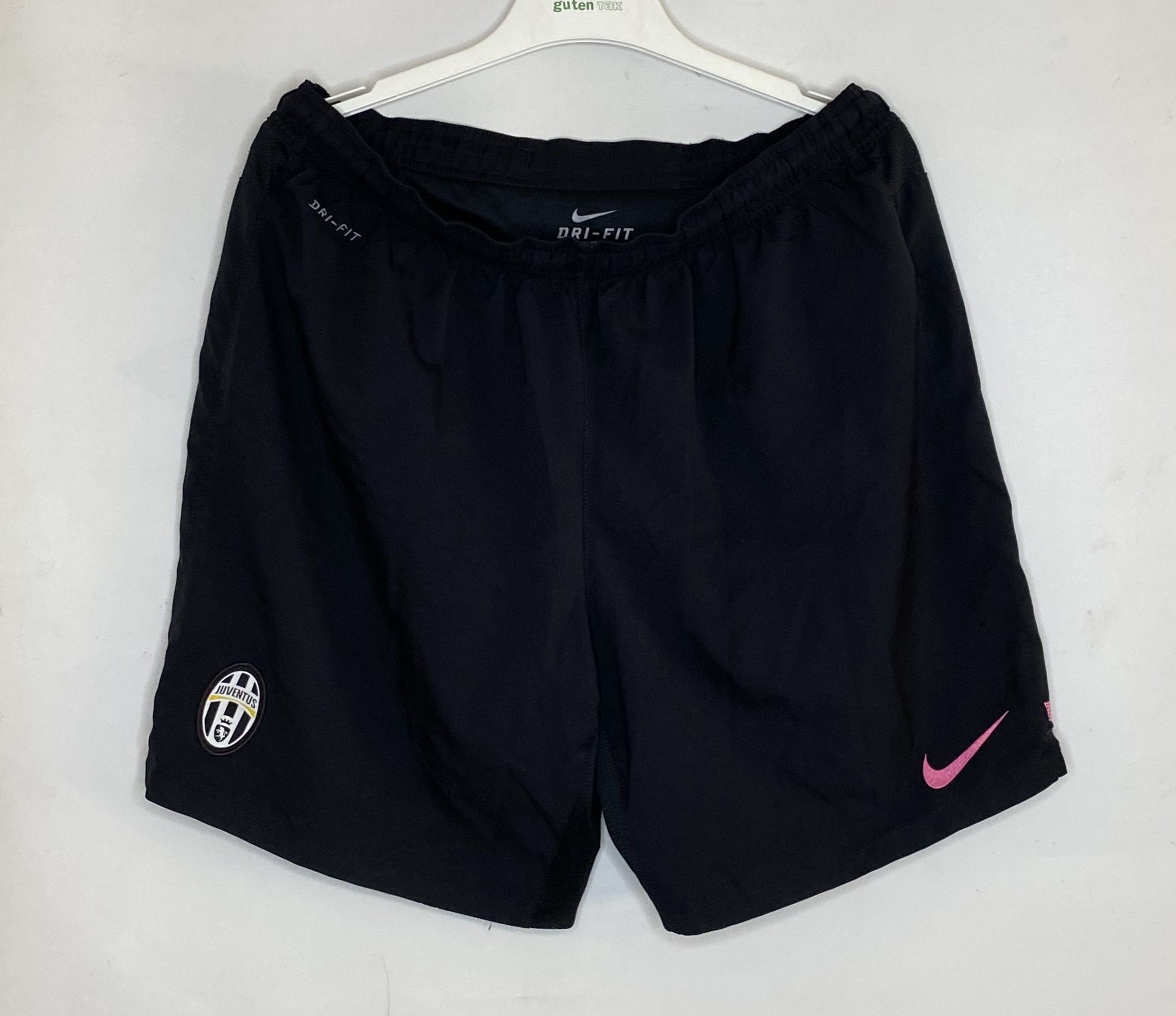 Nike JUVENTUS 2012 2013 THIRD FOOTBALL SOCCER SHORTS NIKE Size US 36 / EU 52 - 1 Thumbnail