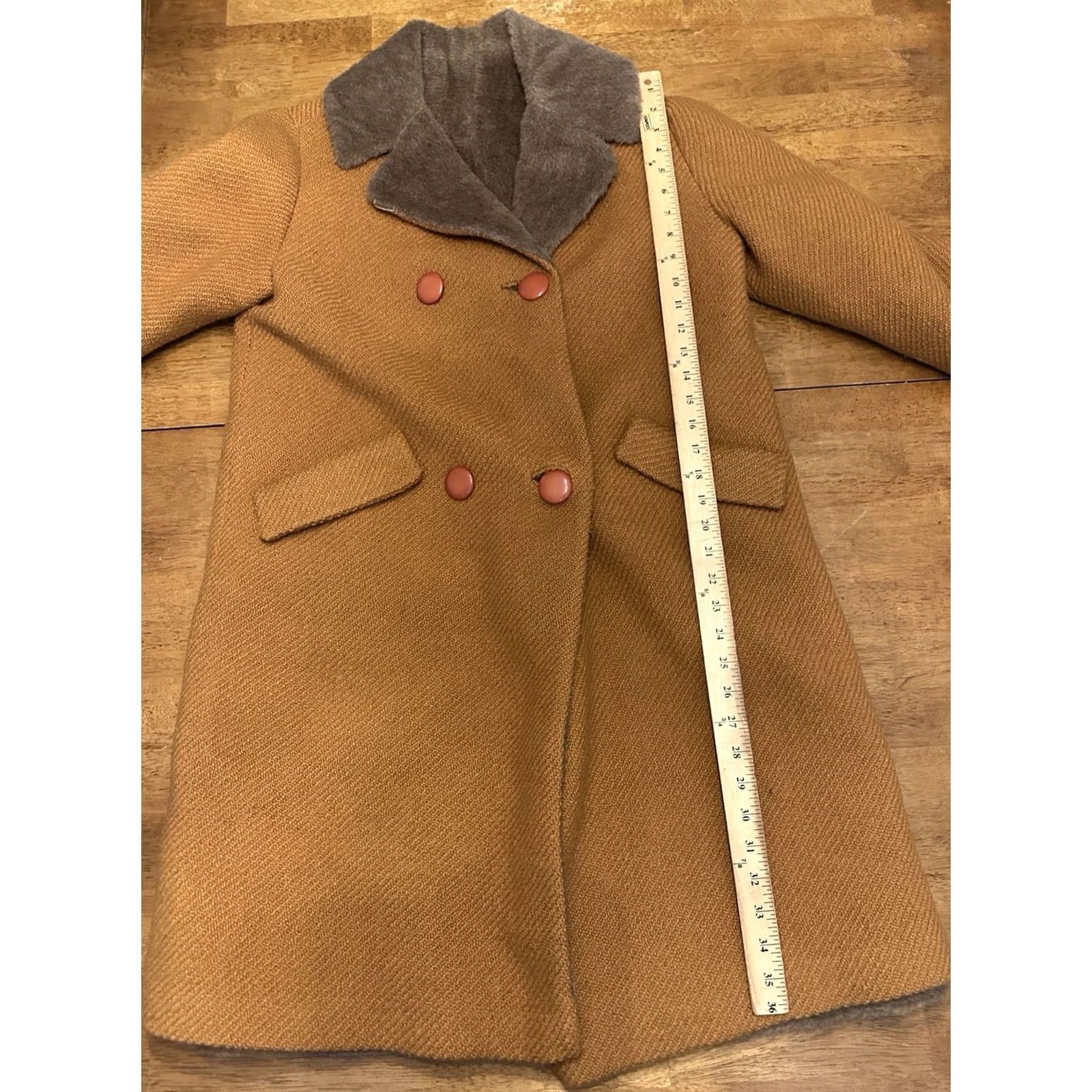 Vintage VINTAGE ILGWU Women’s Wool Coat Fur Lined Large Brown 60s Two Button Coat Women L Medium Beige Retro 60s Mens? Size L / US 10 / IT 46 - 4 Thumbnail