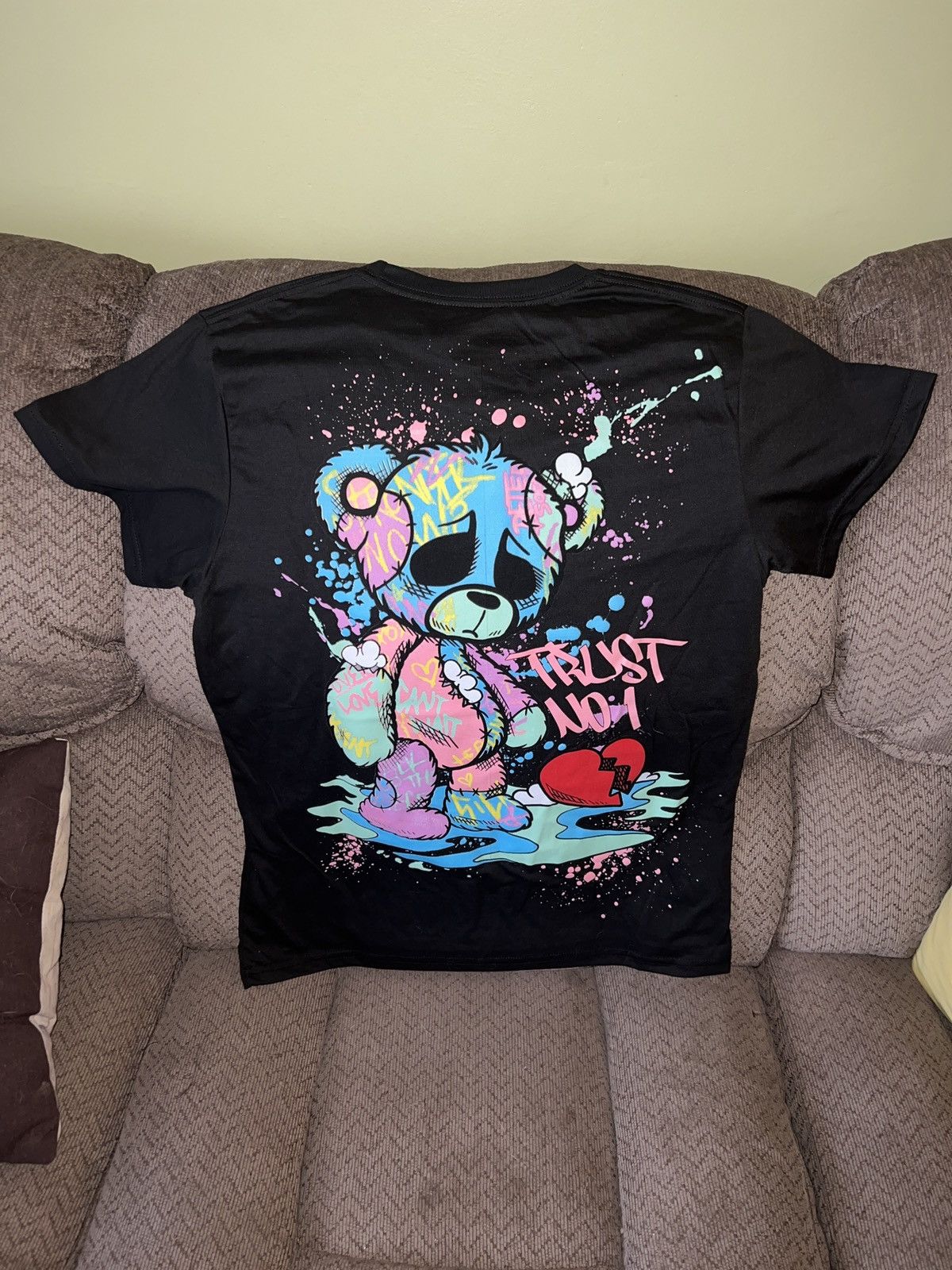 Hypebeast Fresh Laundry Heart Breaker Tee Size US M / EU 48-50 / 2 - 3 Thumbnail
