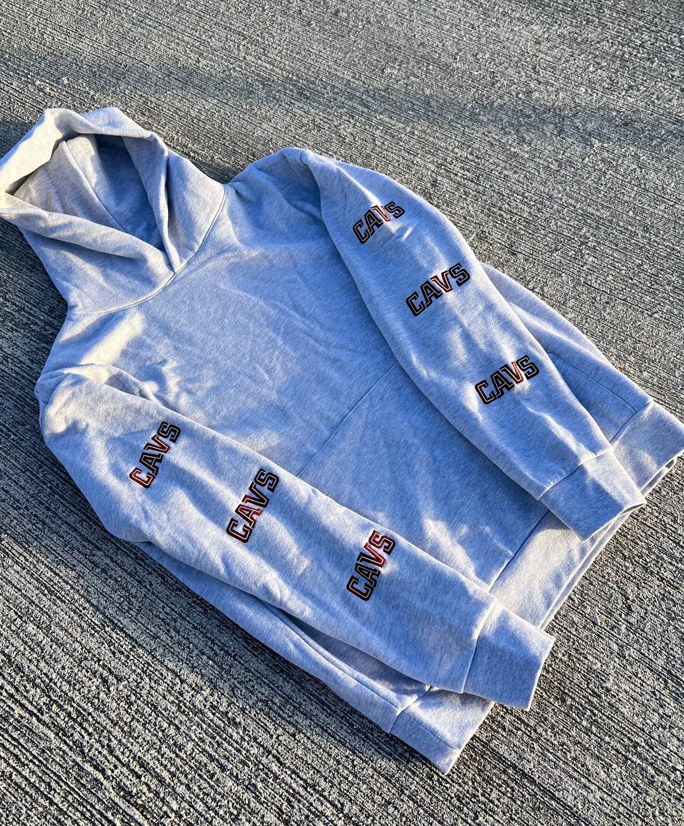 Prolific Cavs Cleveland Embroidered Hoodie Size US L / EU 52-54 / 3 - 4 Thumbnail