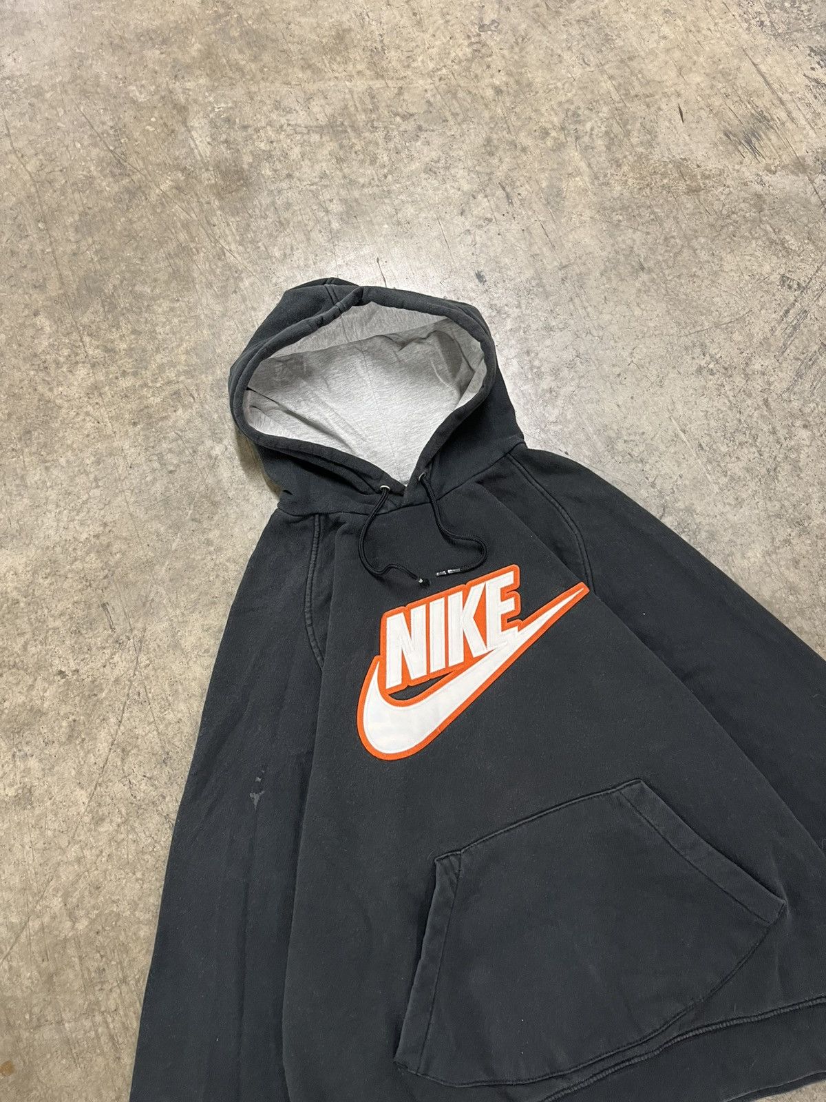 Nike × Vintage Nike big swoosh center swoosh y2k boxy fit hoodie skater Size US L / EU 52-54 / 3 - 5 Thumbnail