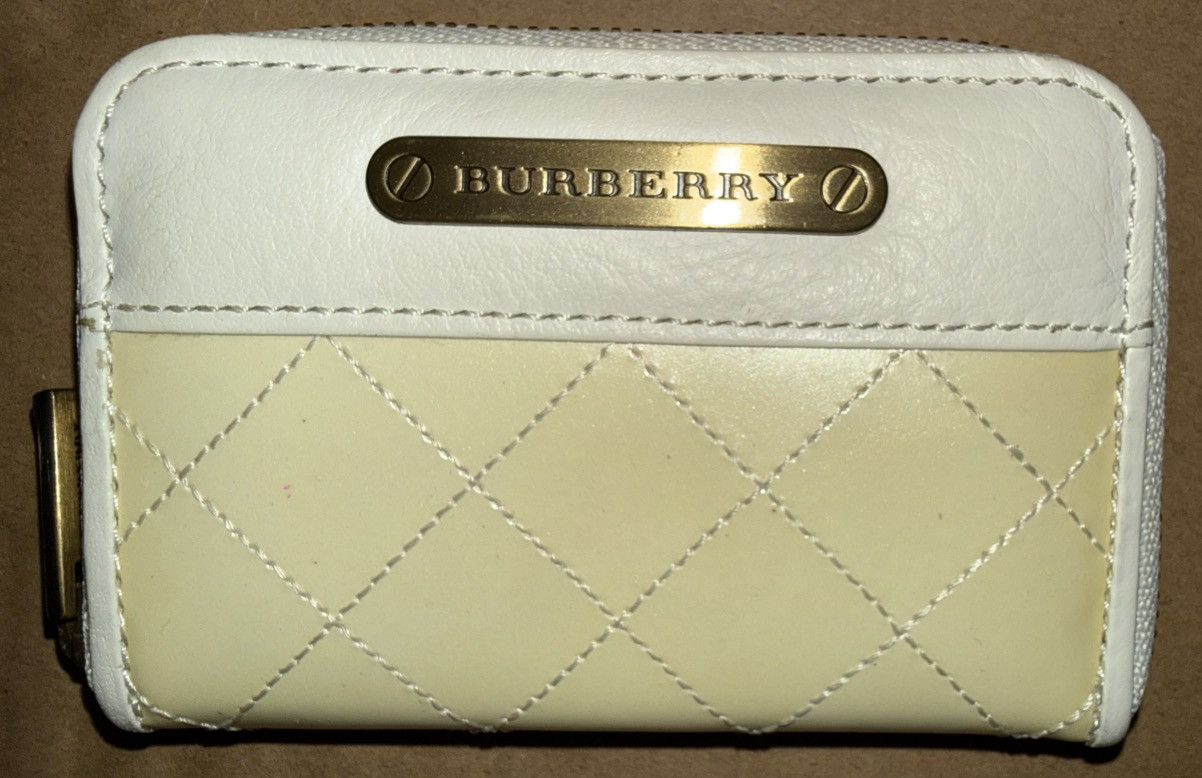 Vintage Burberry Leather & Enamel zippered card/coin wallet