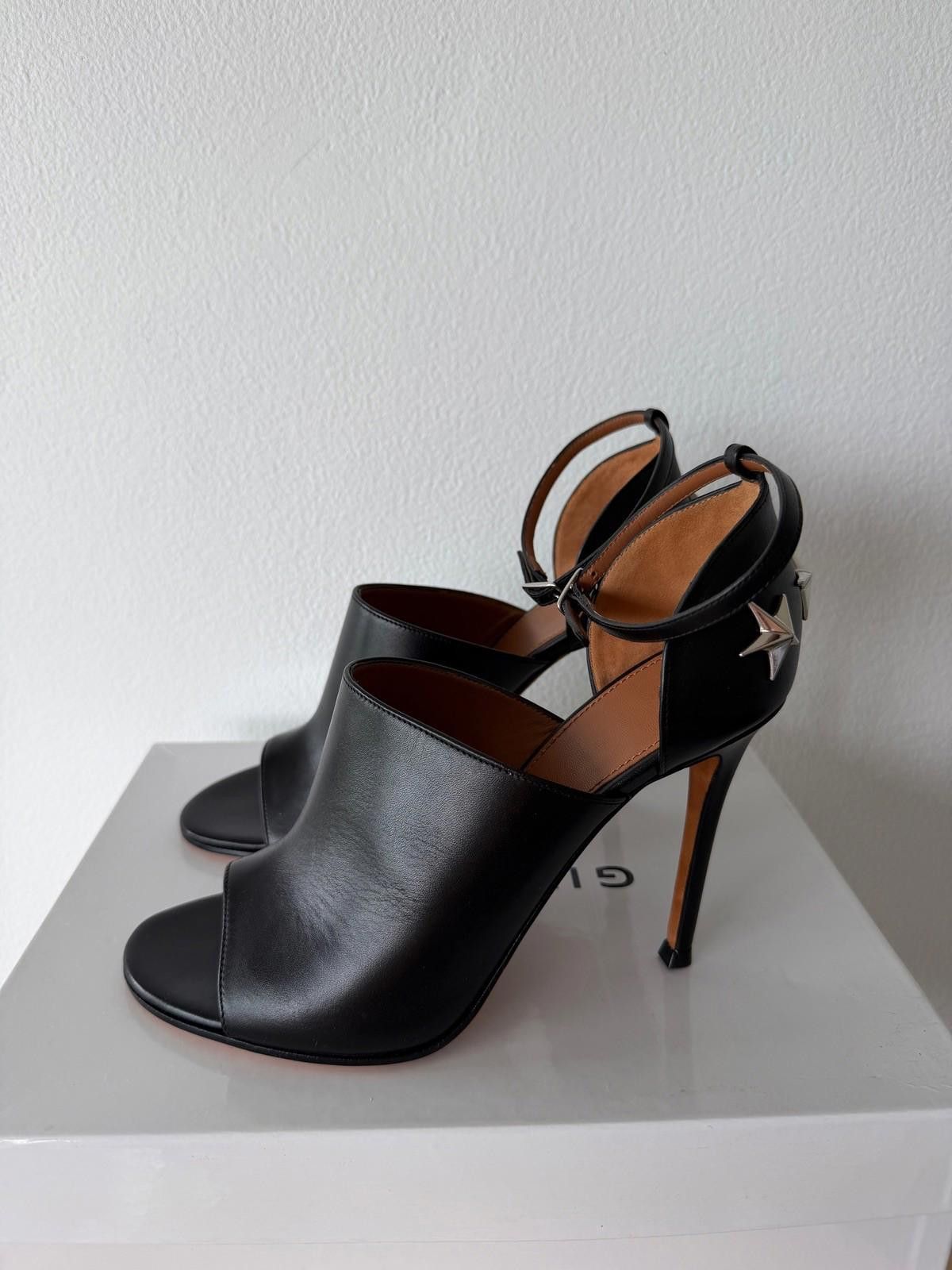 Givenchy new Givenchy womens stars sandals 10 heels shoes black 37 Size US 6 / IT 36 - 5 Thumbnail