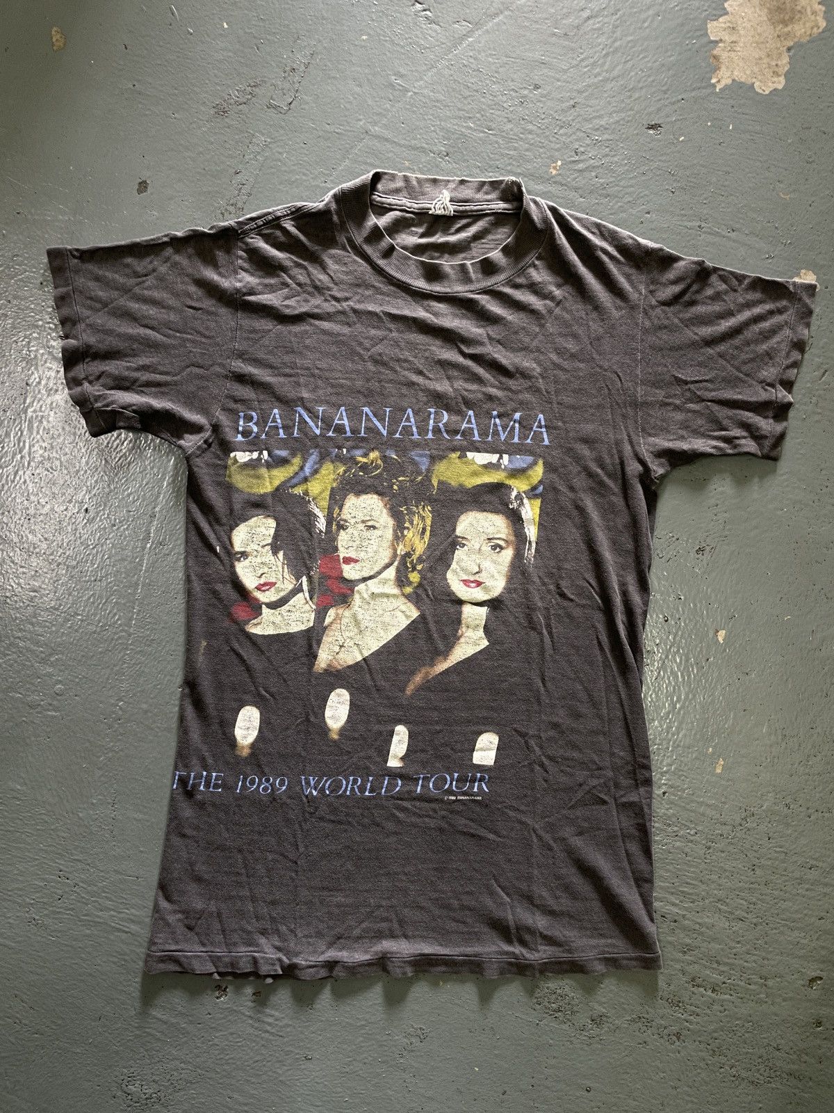 Band Tees × The Unbranded Brand × Vintage Vintage 80s Bananarama World Tour Band Tees Size US S / EU 44-46 / 1 - 1 Thumbnail