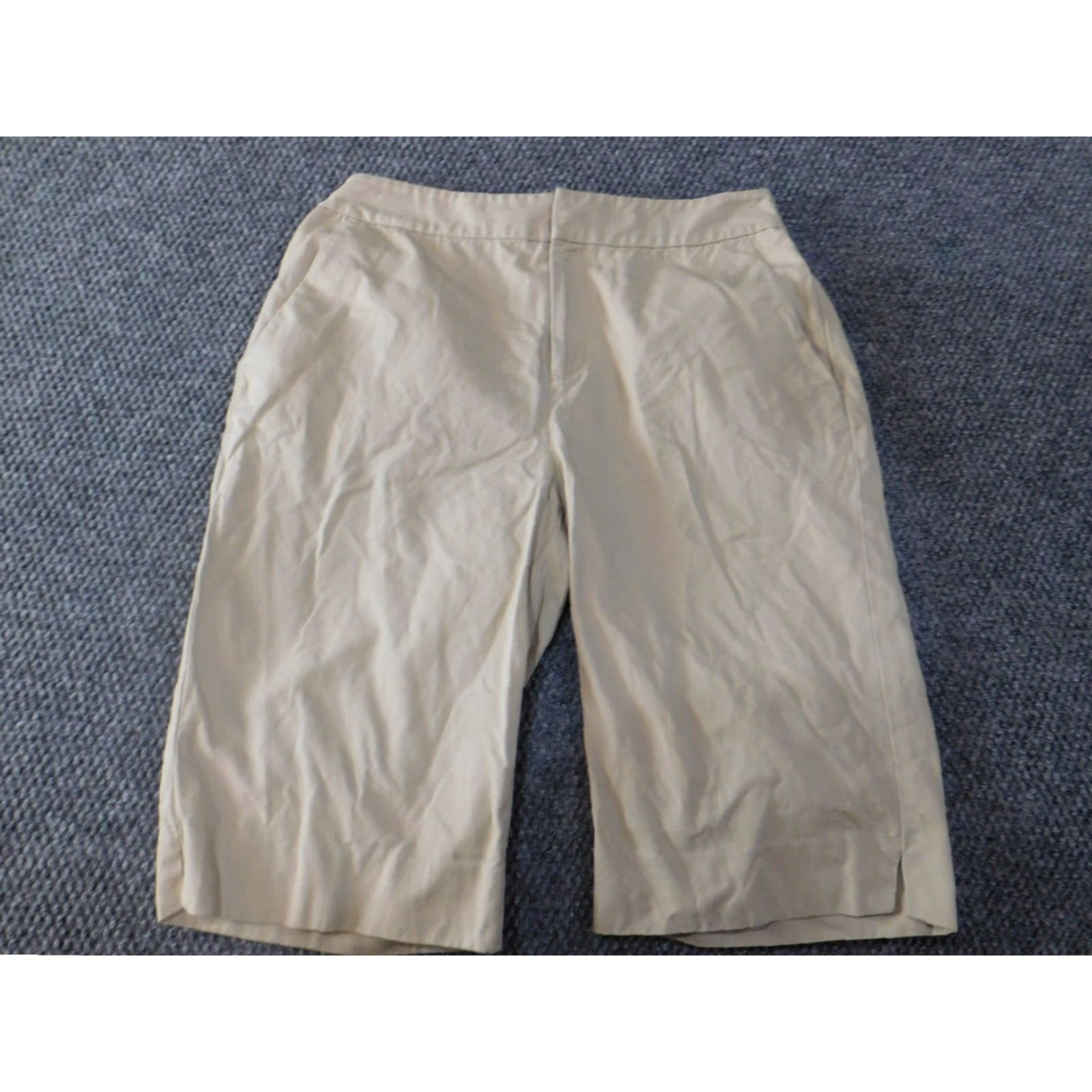 Ralph Lauren Lauren Ralph Lauren Bermuda Shorts Womens 8 Beige Classic Chino Flat Front Zip 100% Cotton Regular Rise Mid Knit Pant Walking Casual Boys? No. (Oops) Size 30" / US 8 / IT 44 - 2 Thumbnail