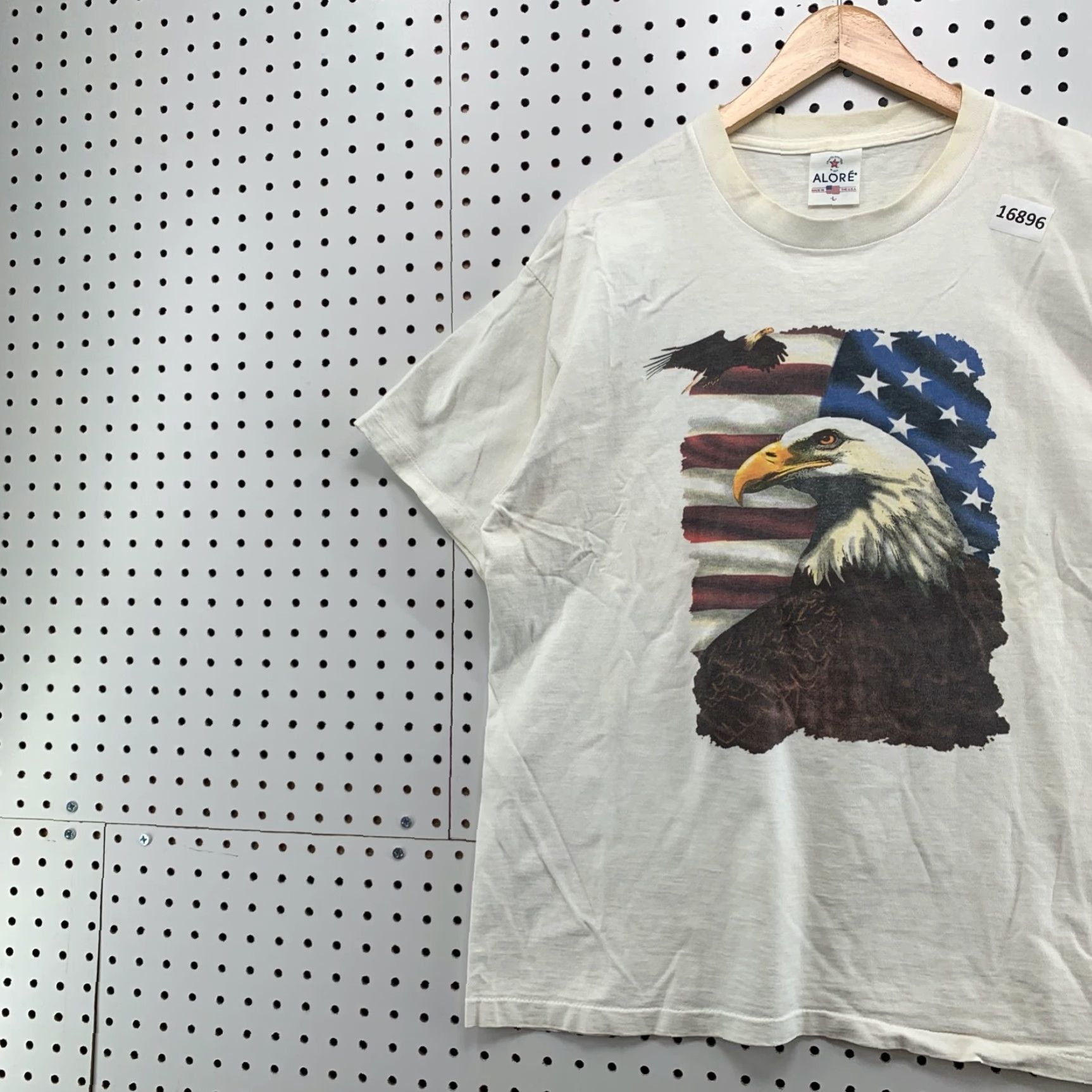 Vintage VINTAGE Alore Shirt Adult Large White Eagle USA Flag Short Sleeve Crew Neck Mens/Womens Size US L / EU 52-54 / 3 - 3 Thumbnail