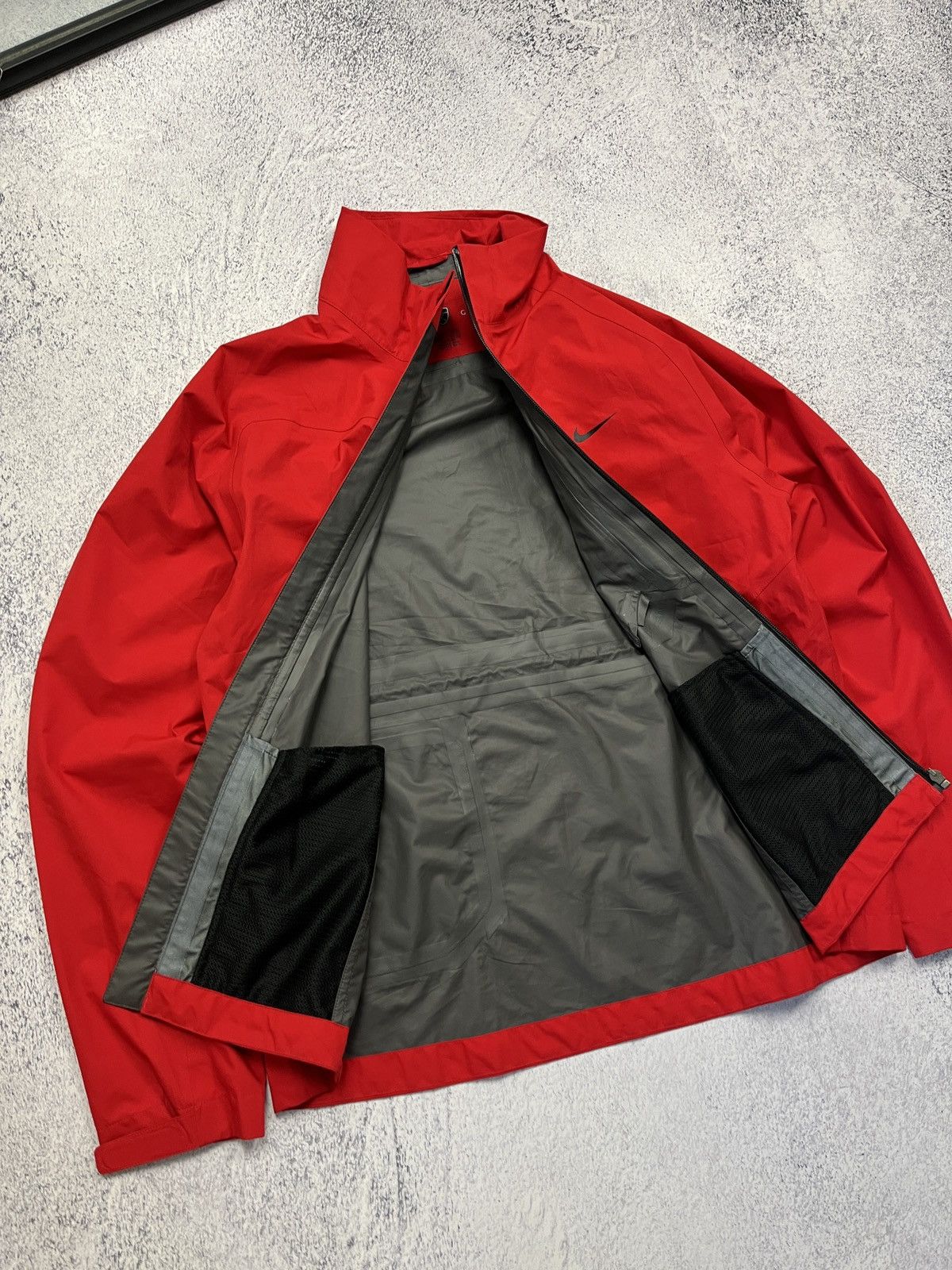 Nike NIKE Golf Jacket Red Gore-Tex Vintage Y2K Outdoor Life Size US M / EU 48-50 / 2 - 16 Thumbnail