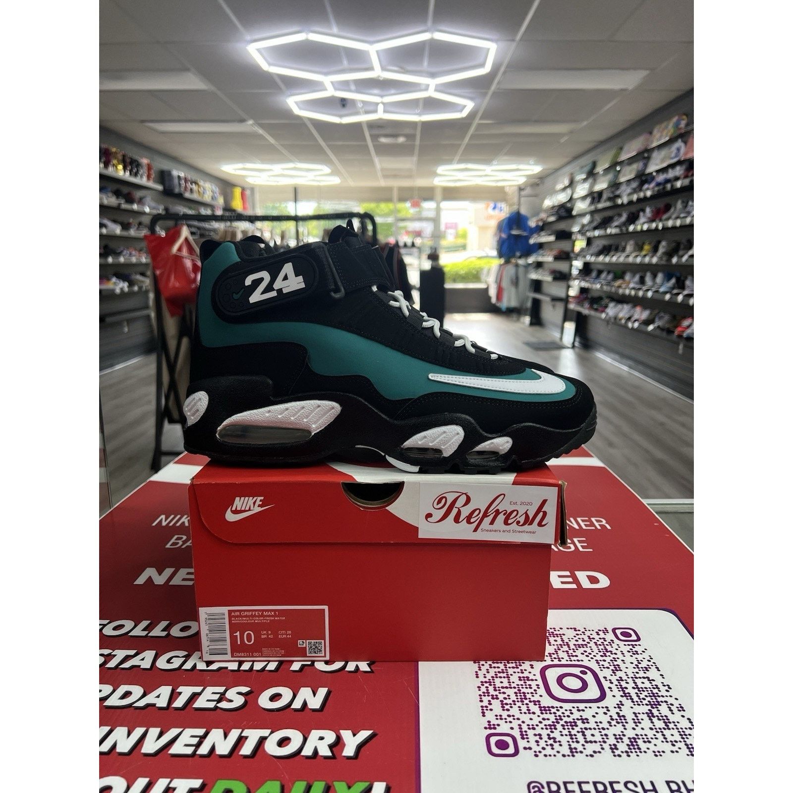 Nike Nike Air Griffey Max 1 Fresh Water Size 10 (DM8311-001) Size US 10 / EU 43 - 1 Thumbnail