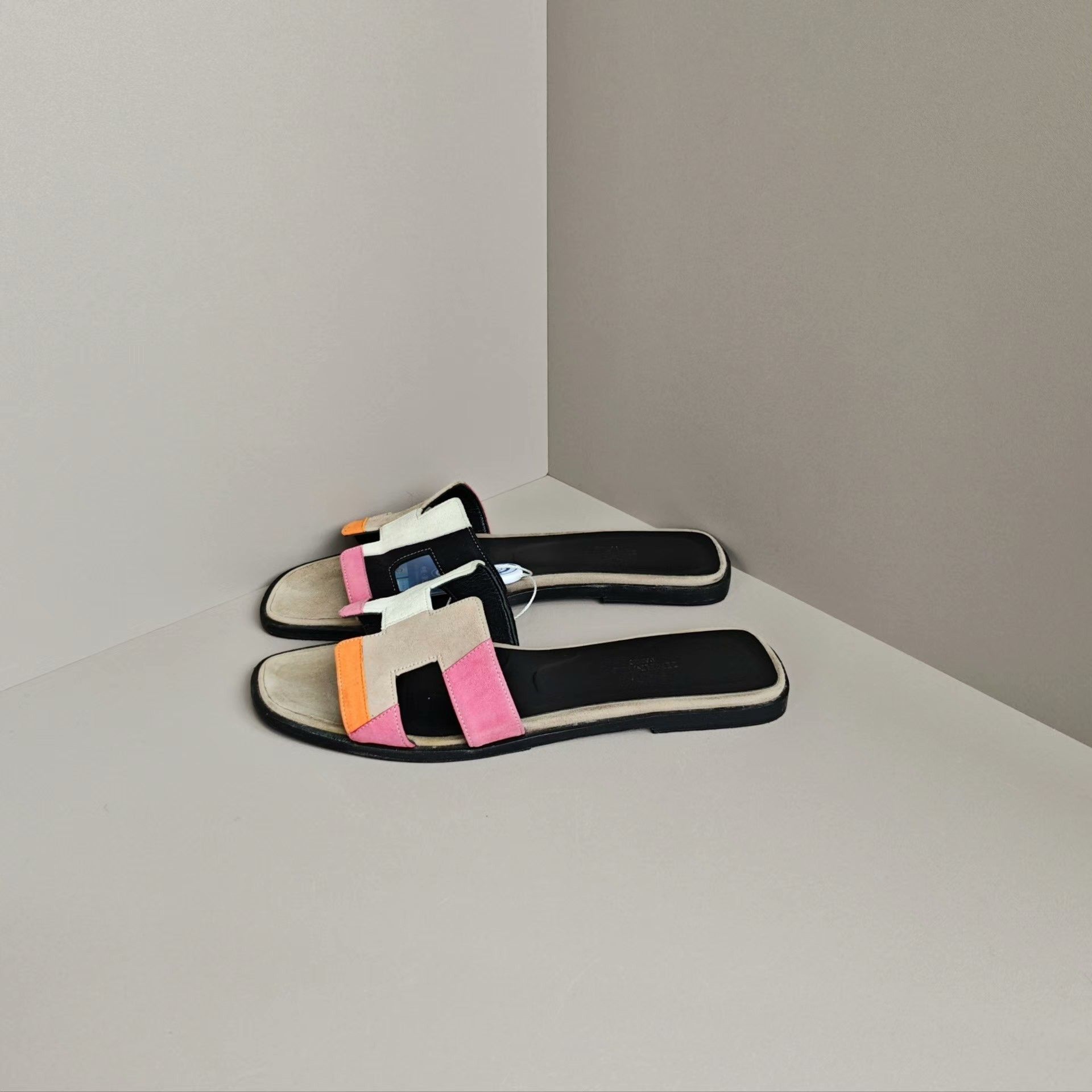 Hermes Hermes Suede Sandals us_7 Women Size US 7 / IT 37 - 1 Thumbnail