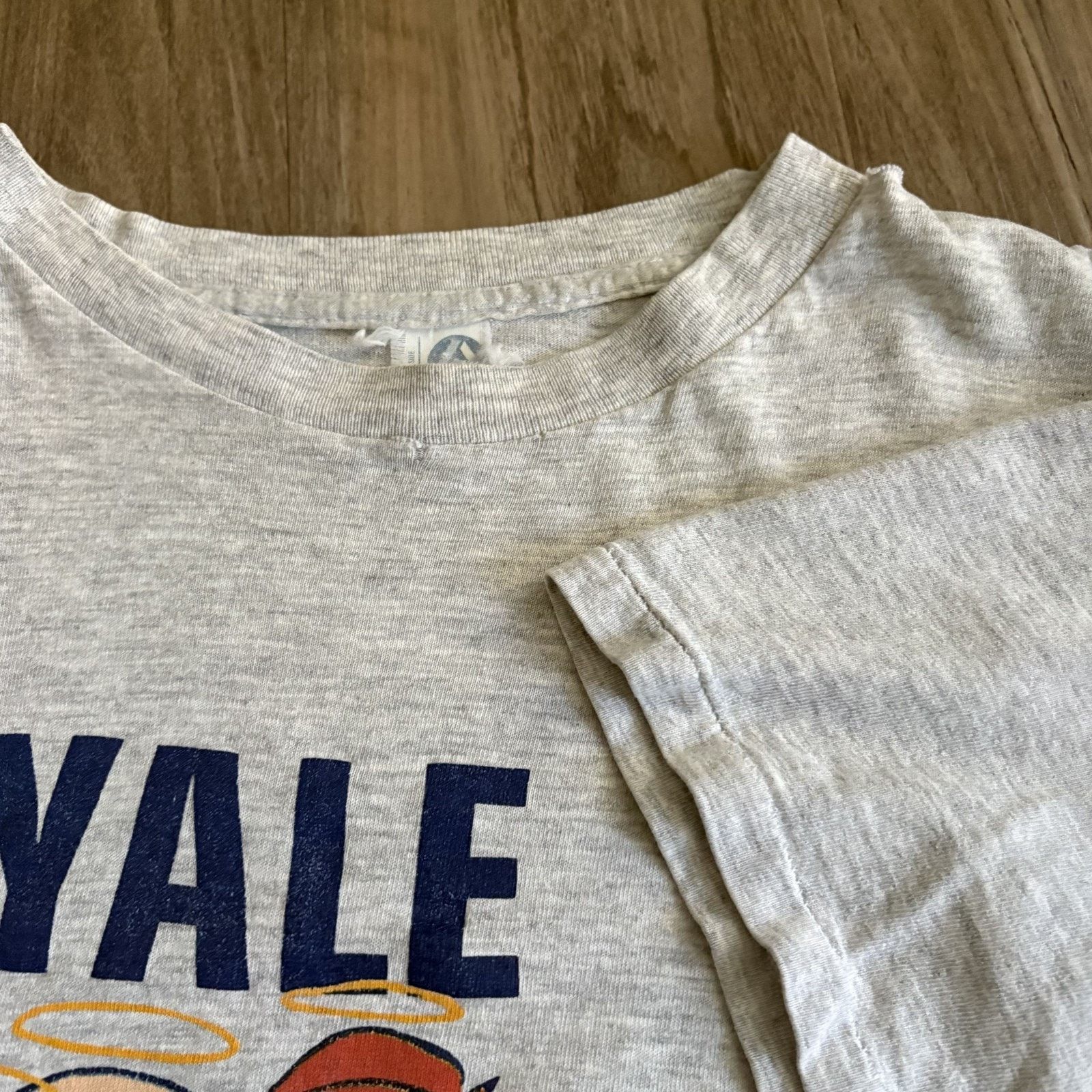Vintage Vintage Snoopy Peanuts Yale University T-Shirt Men's Size L Size US L / EU 52-54 / 3 - 4 Thumbnail