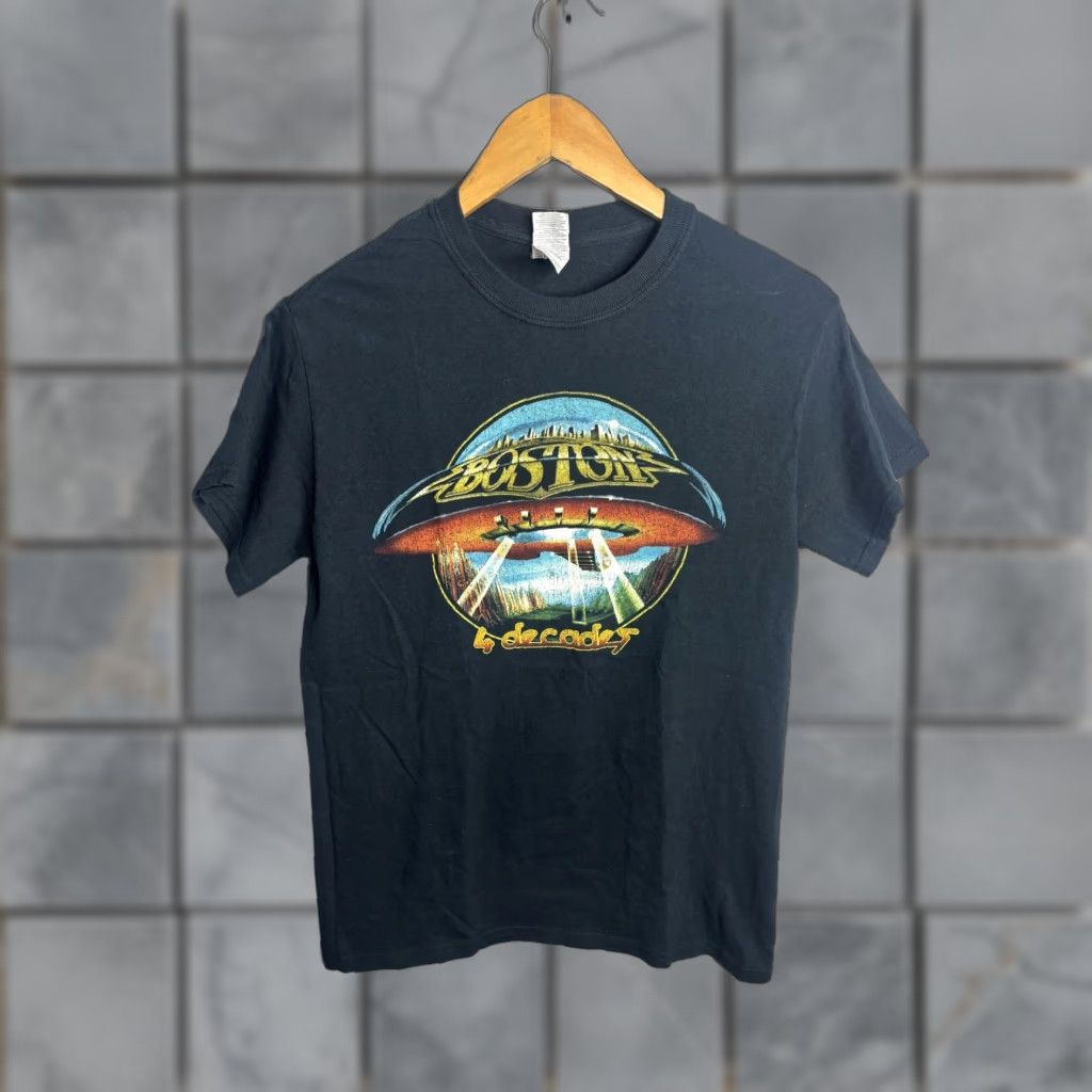 Gildan Boston Shirt Mens Small Black 40th Anniversary Tour 2016 Rock Band Concert Tee Size US S / EU 44-46 / 1 - 1 Thumbnail