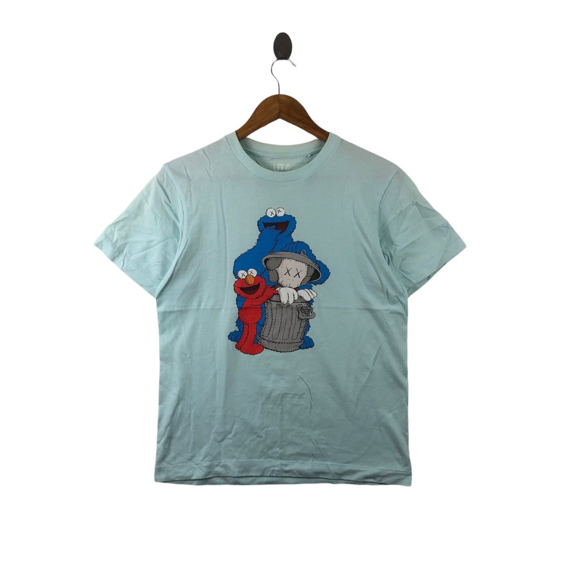 Kaws KAWS x SESAME STREET x UNIQLO Animation Tee Shirt Top Size US S / EU 44-46 / 1 - 1 Thumbnail