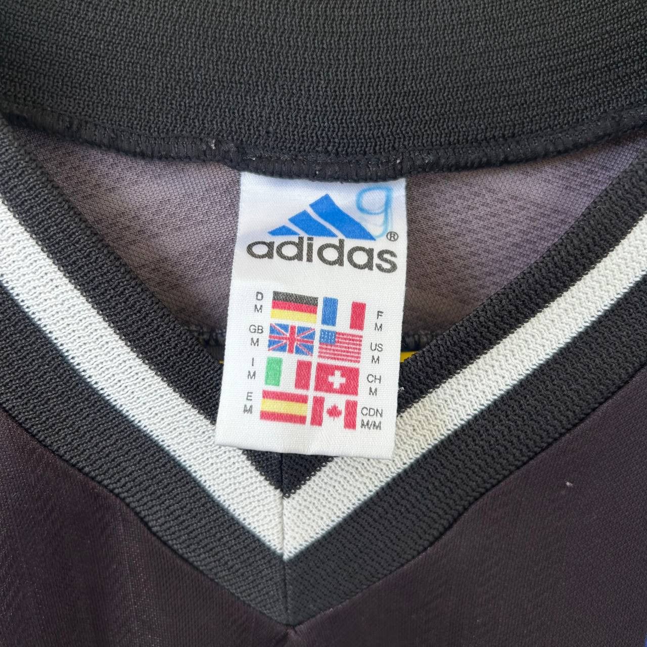 Adidas Adidas VTG jersey #1418 Size US M / EU 48-50 / 2 - 3 Thumbnail