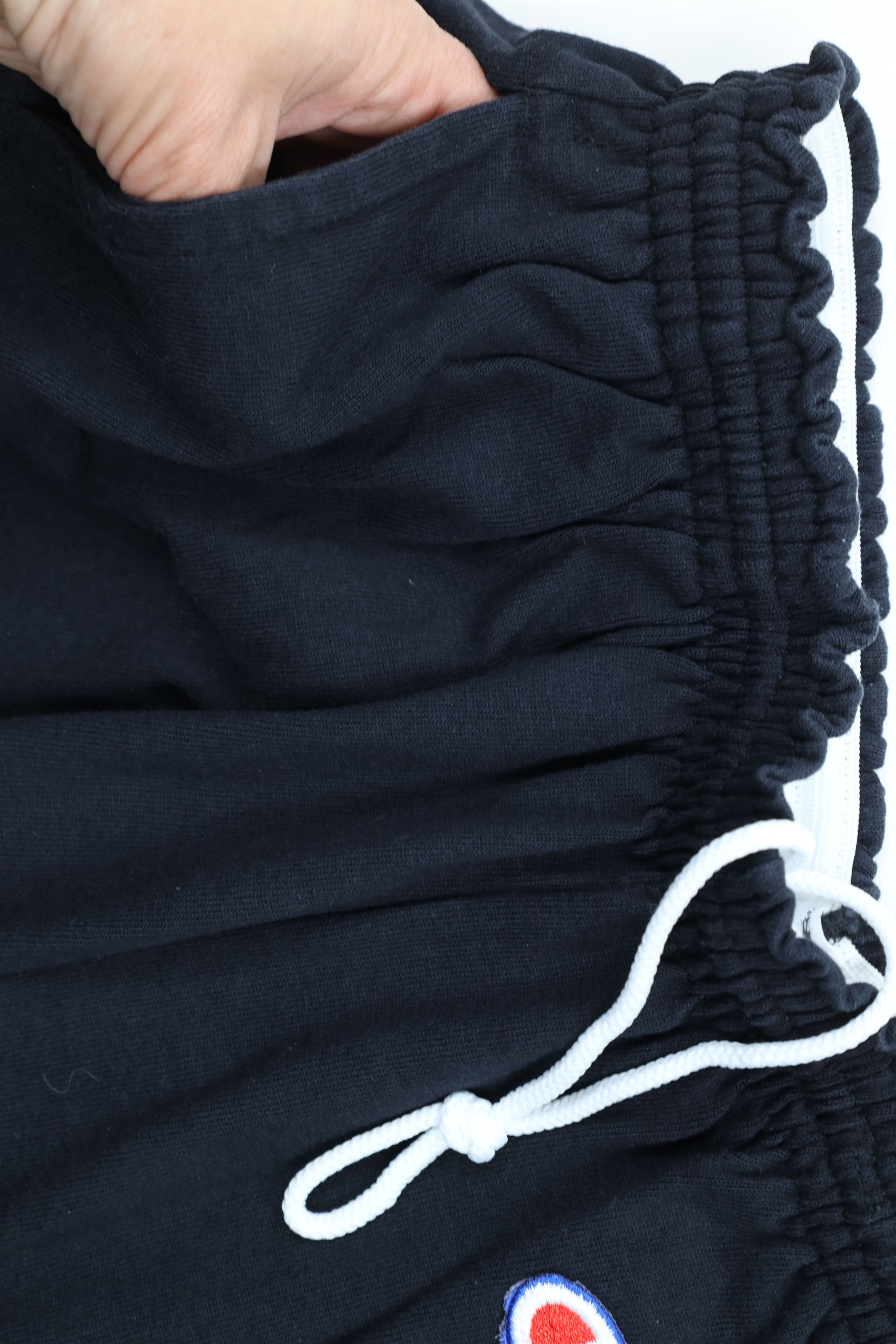 Champion × Vintage Vintage 90s Champion Above Knee Heavyweight Shorts Black Size US 36 / EU 52 - 7 Thumbnail