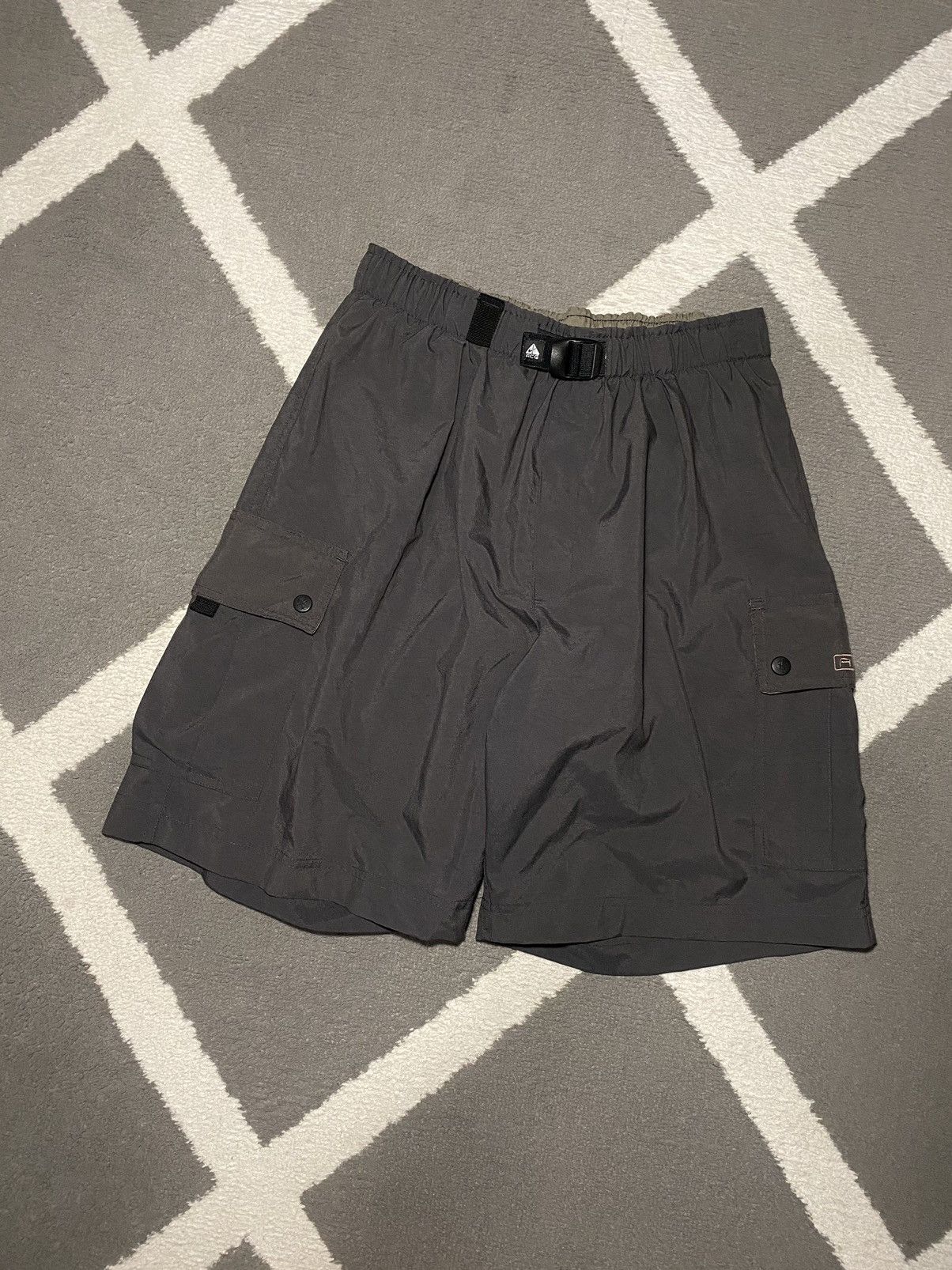 Nike Vintage Nike ACG Cargo Shorts with cycling pants Size US 32 / EU 48 - 1 Thumbnail